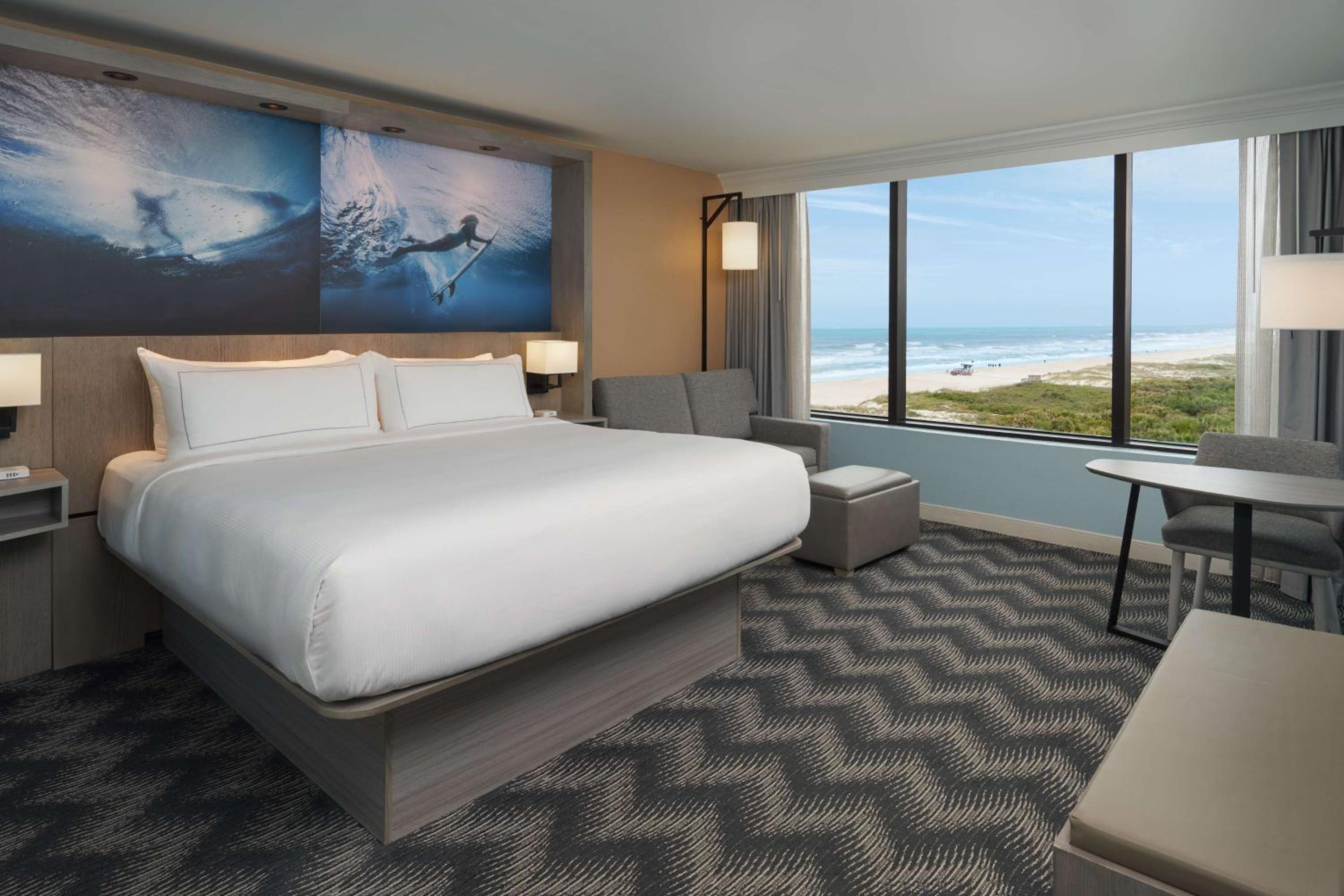 Deluxe King Room - Photo 1