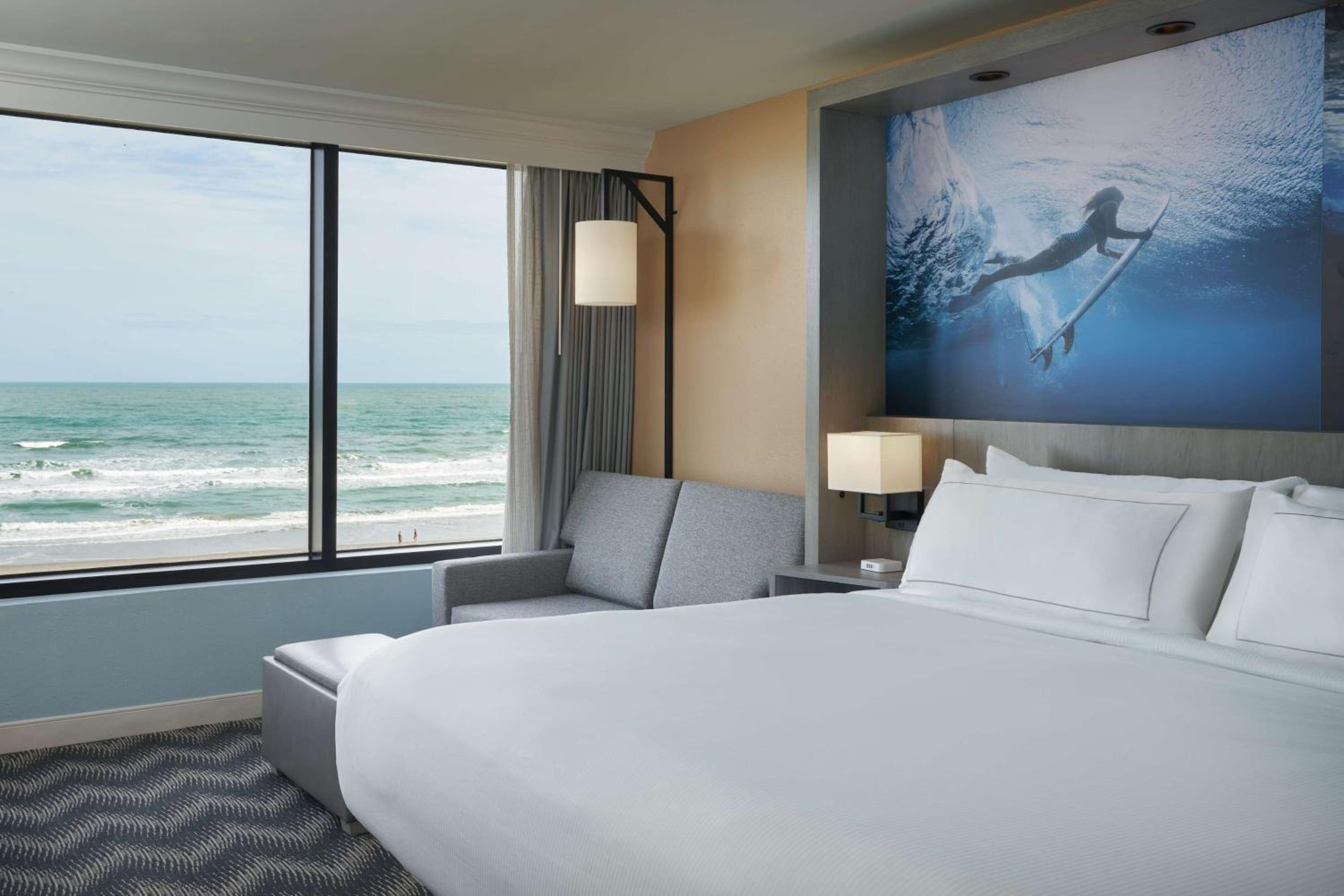 King Room with Ocean View - Non-Smoking - Photo 2