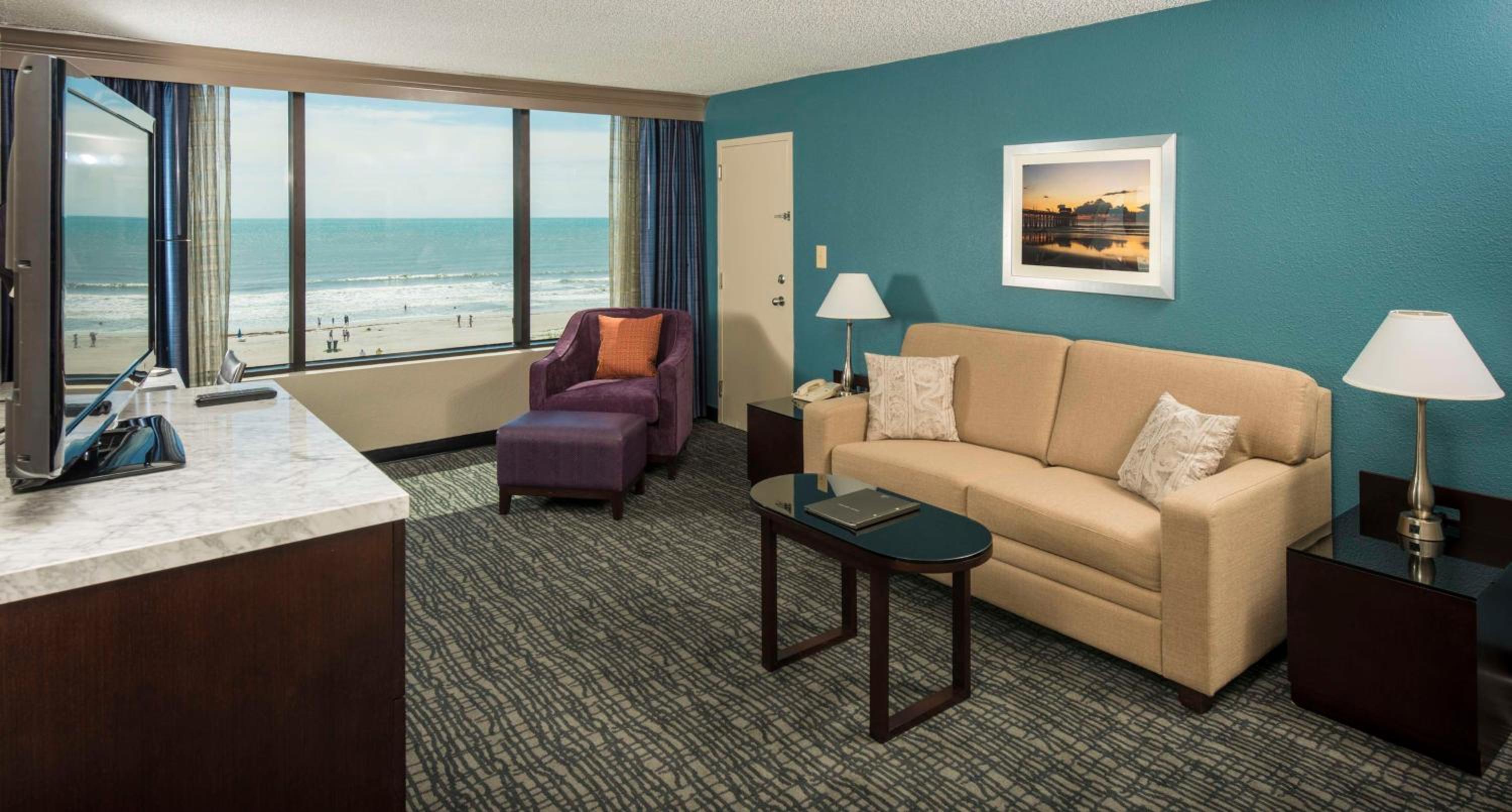 Junior King Suite - Non-Smoking