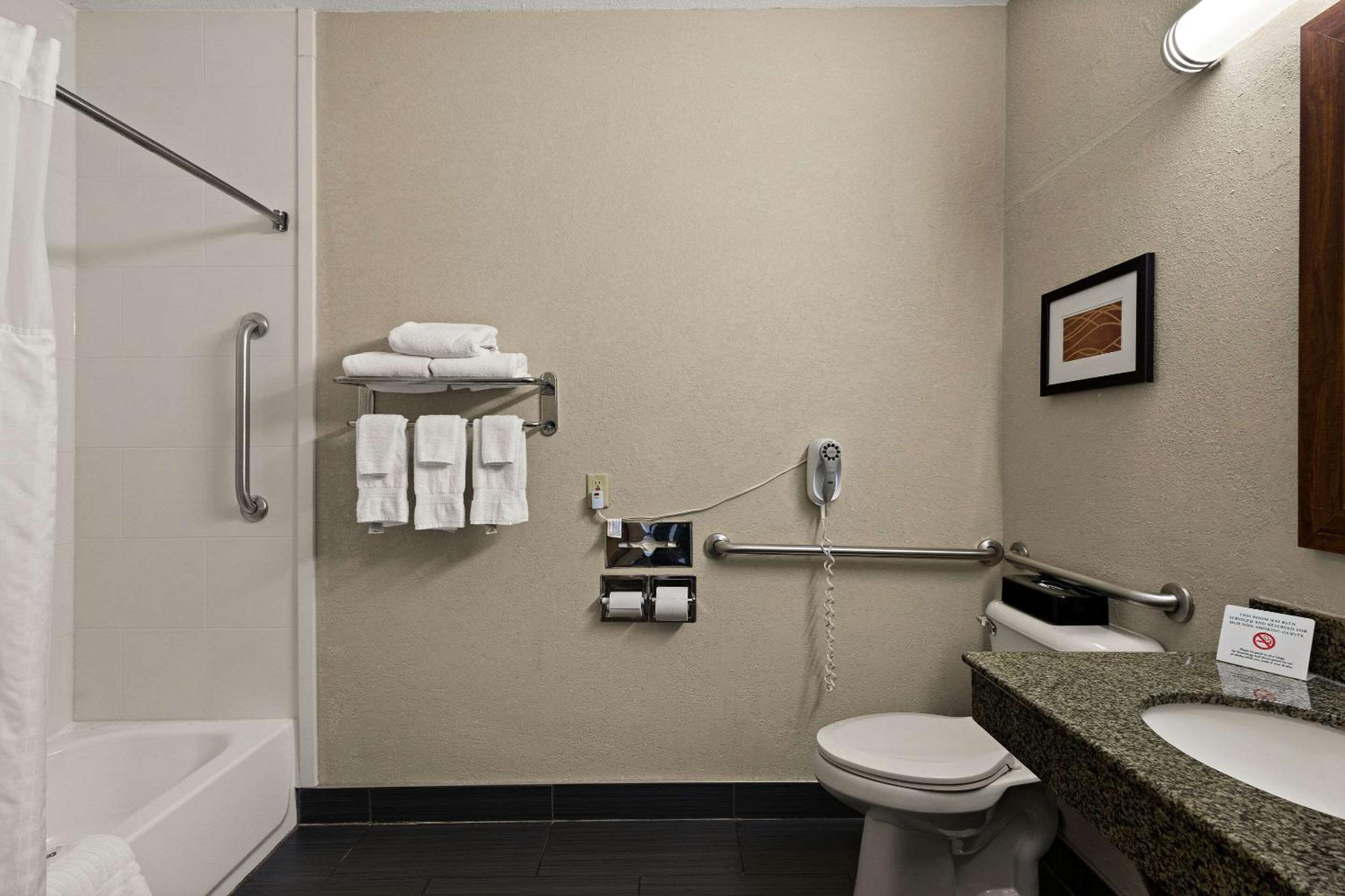 King Room with Transfer- Disability Access/Non-Smoking - Photo 4
