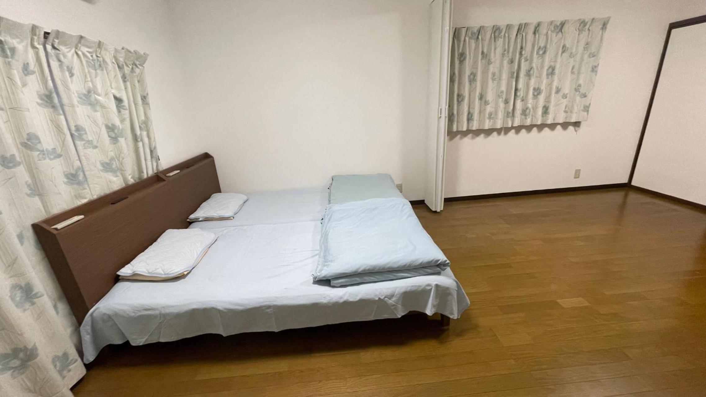 Two-Bedroom House - Photo 32