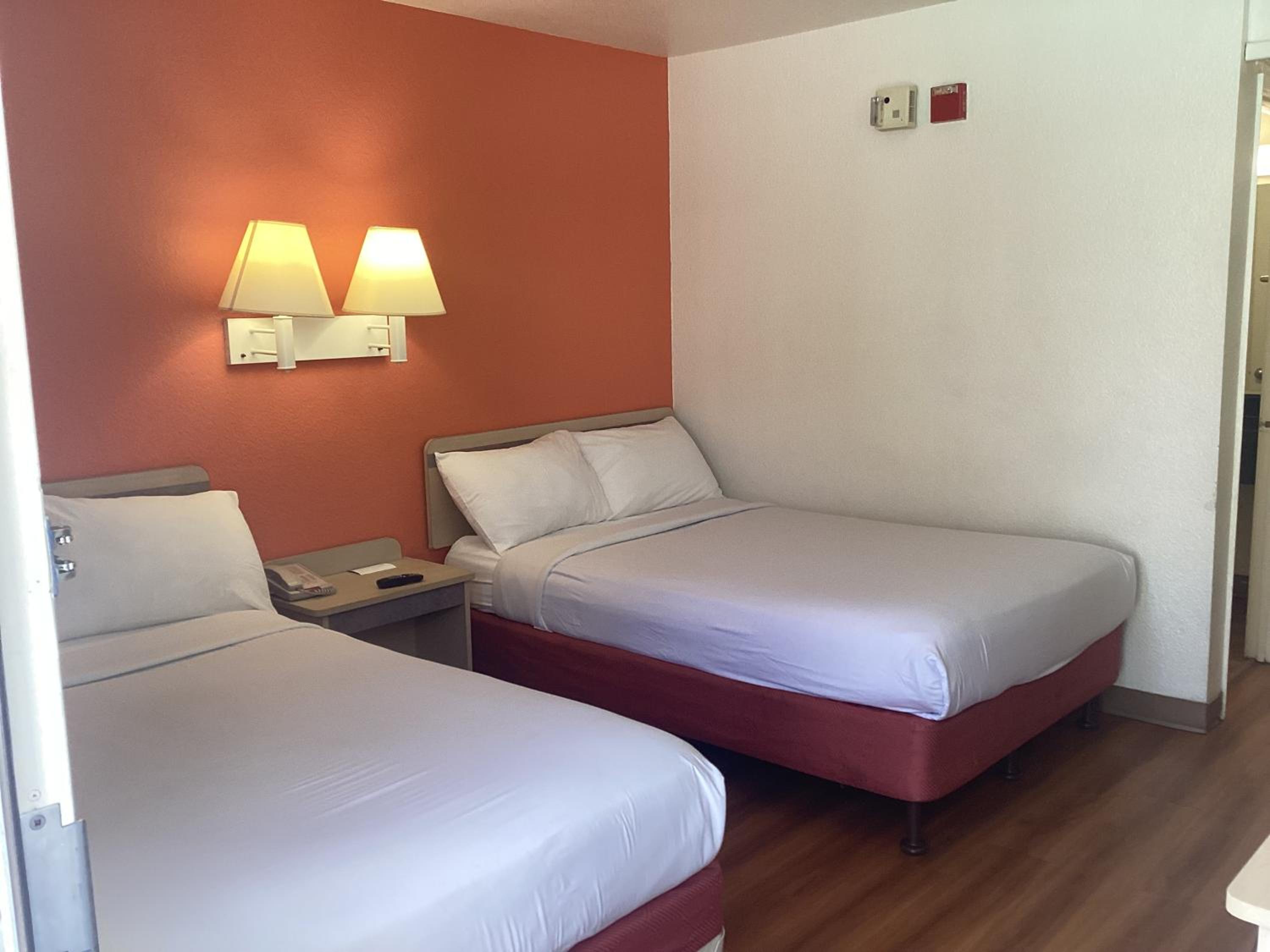 Quadruple Room - Disability Access - Roll In Shower