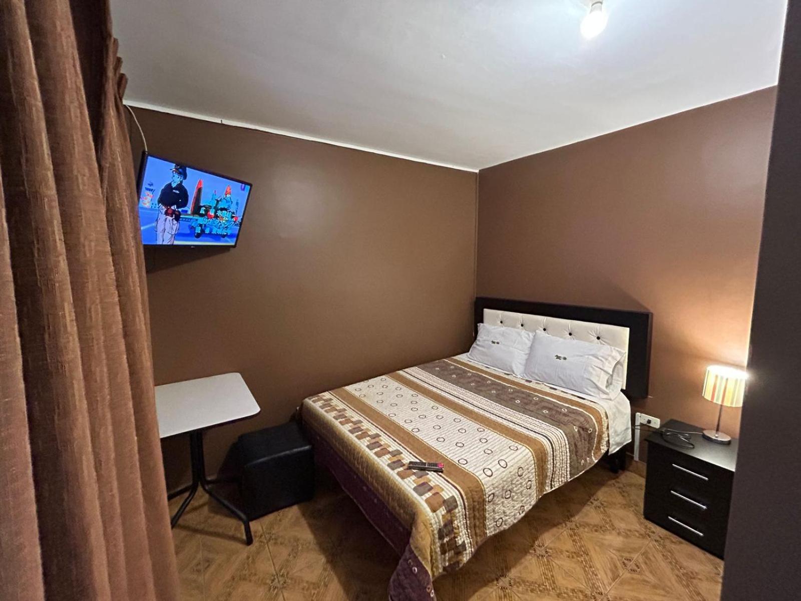 One-Bedroom Apartment photo 2