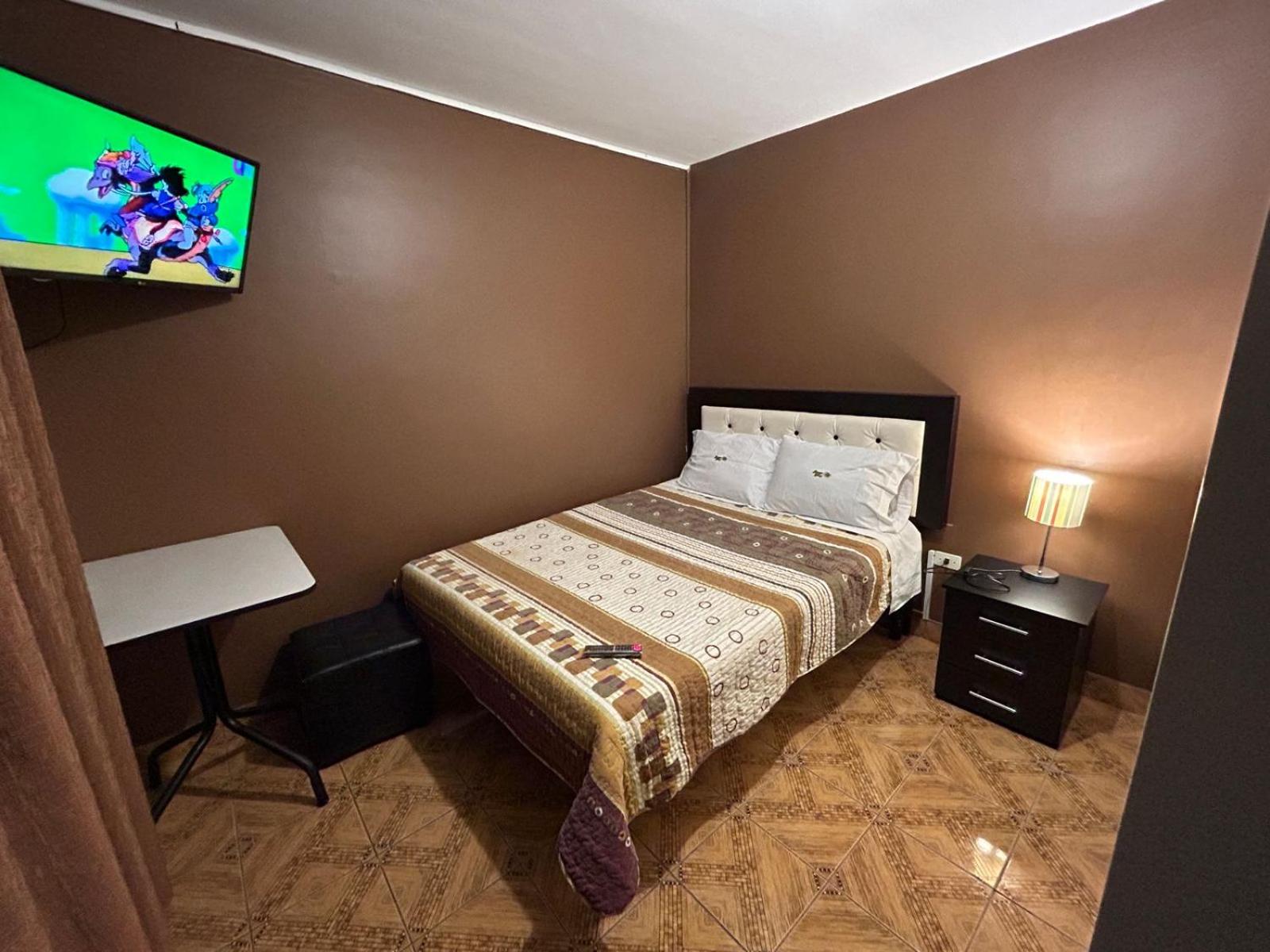 One-Bedroom Apartment photo 2
