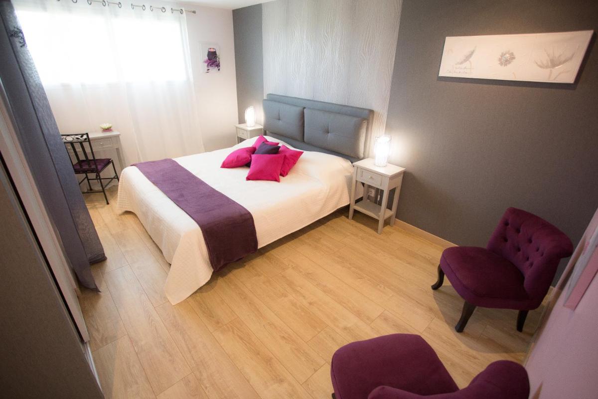 Double or Twin Room with Shower