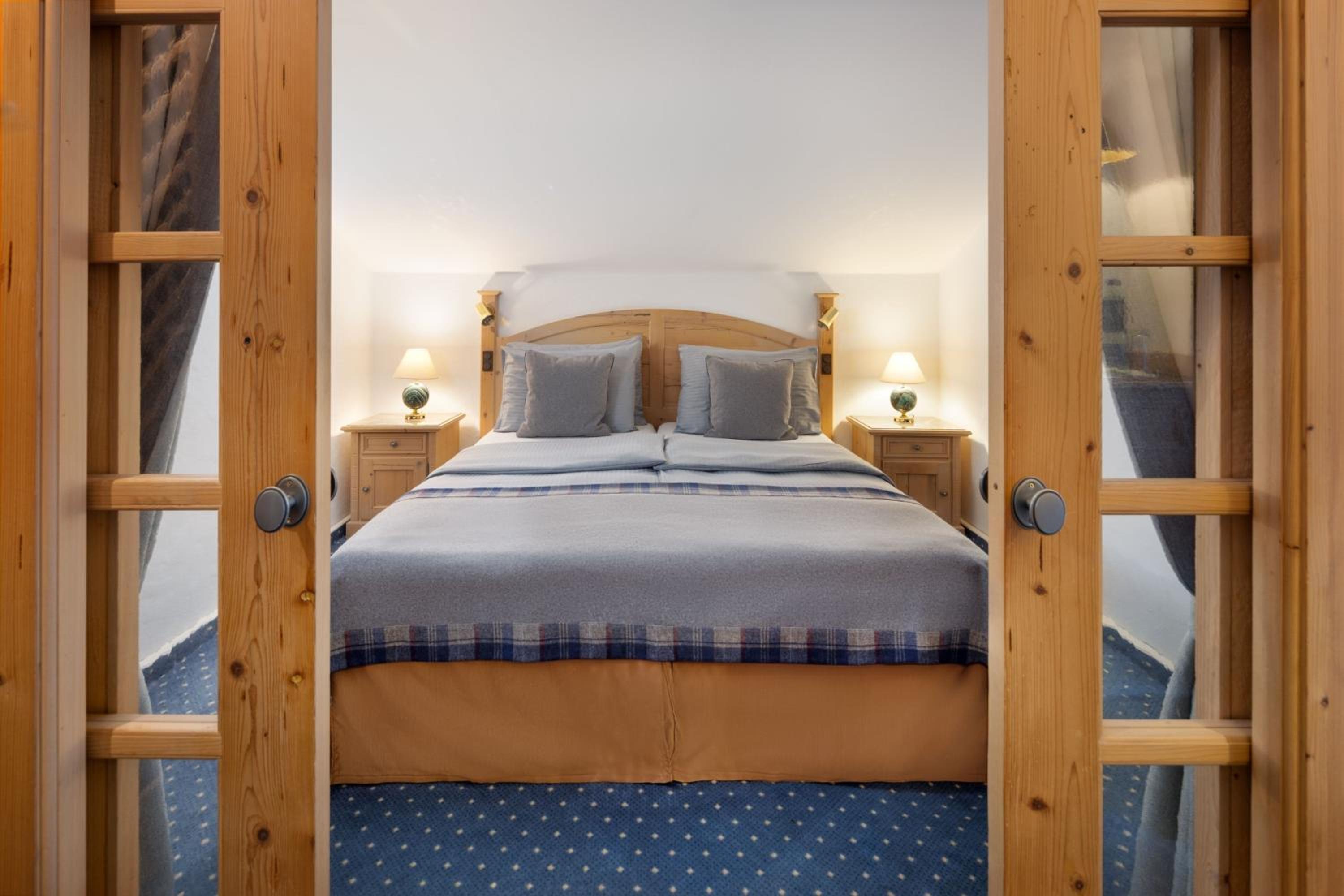 Family Suite with Mountain View - Photo 3