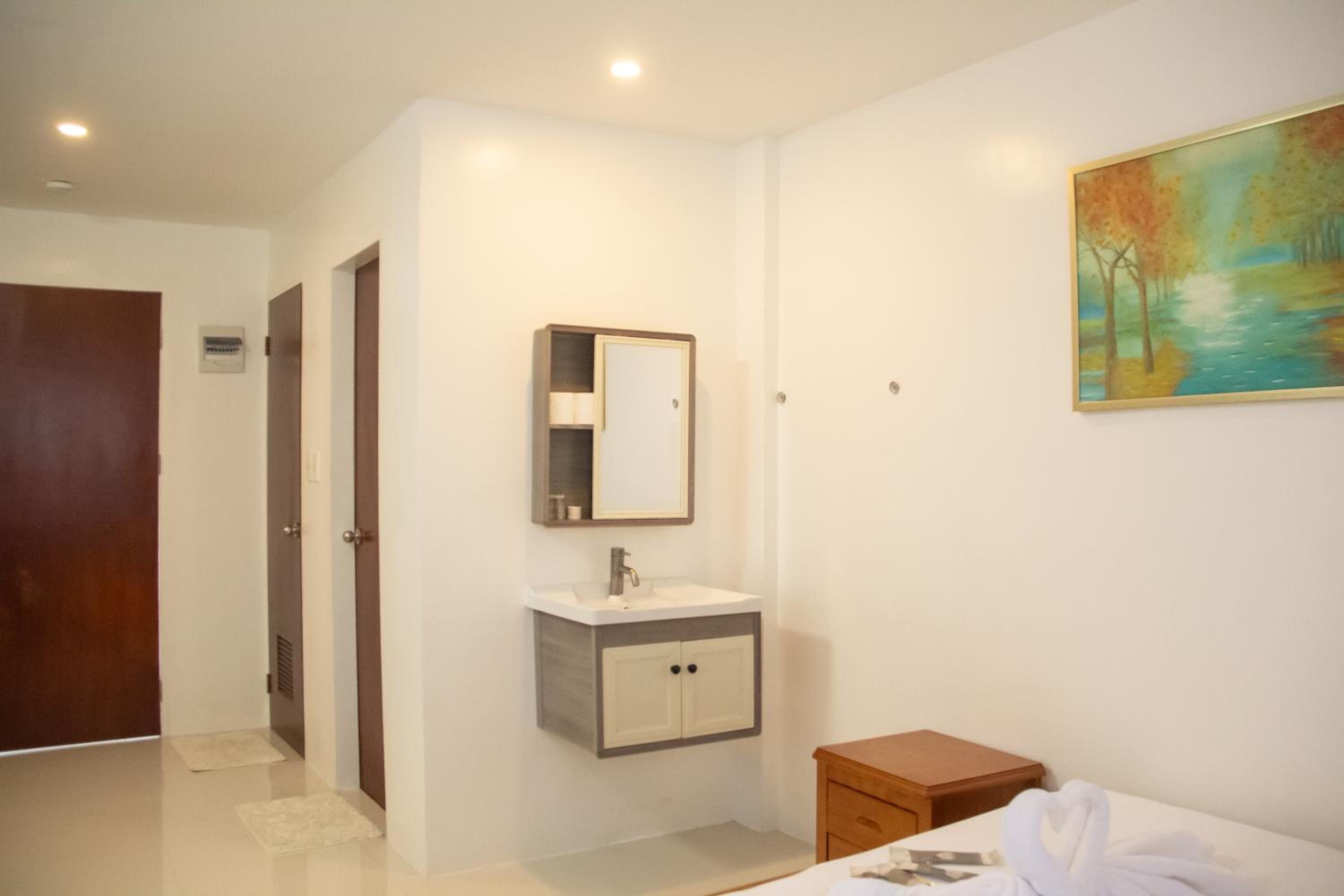 Deluxe Family Room - Photo 18