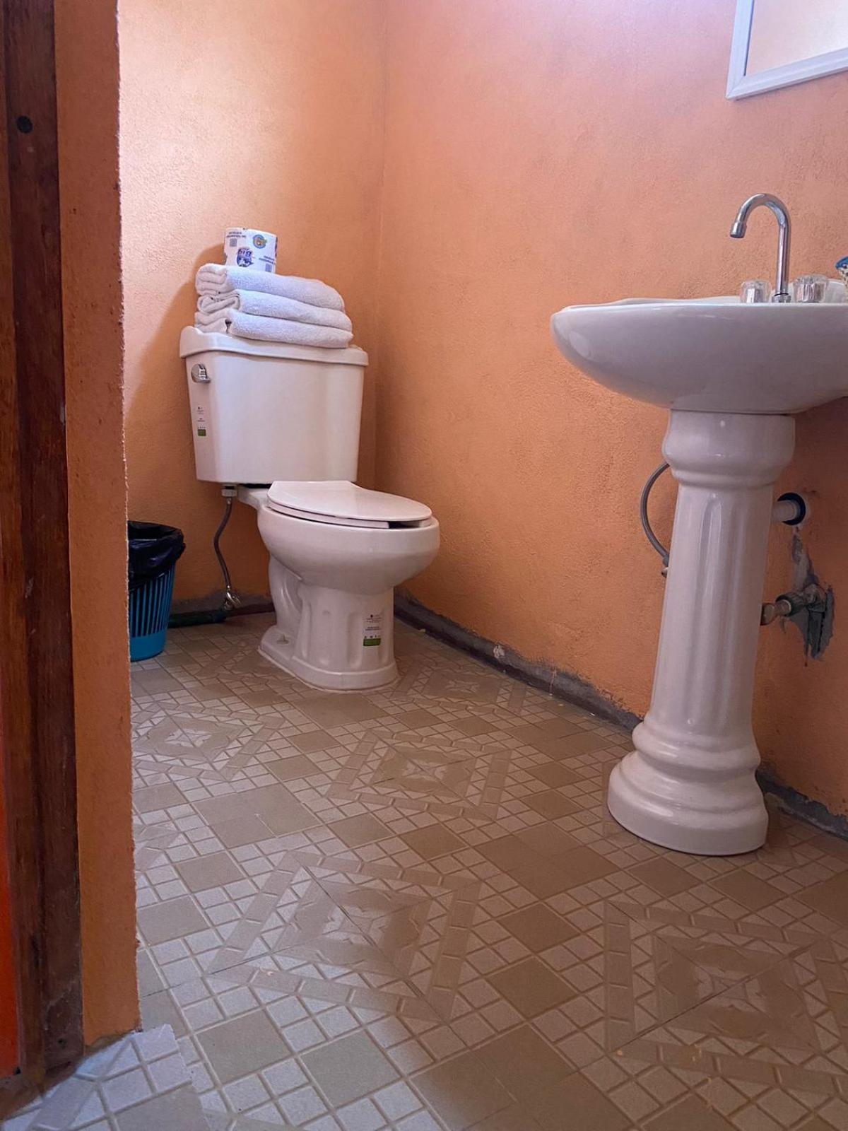 Family Room with Private Bathroom - Photo 2