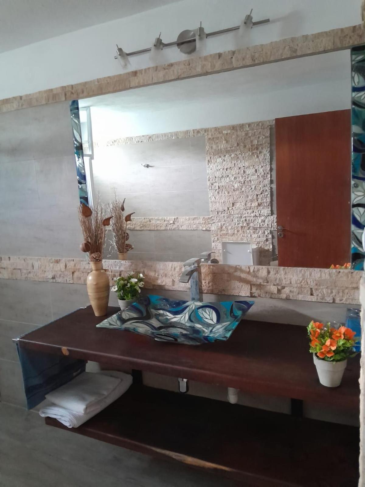 One-Bedroom House photo 2