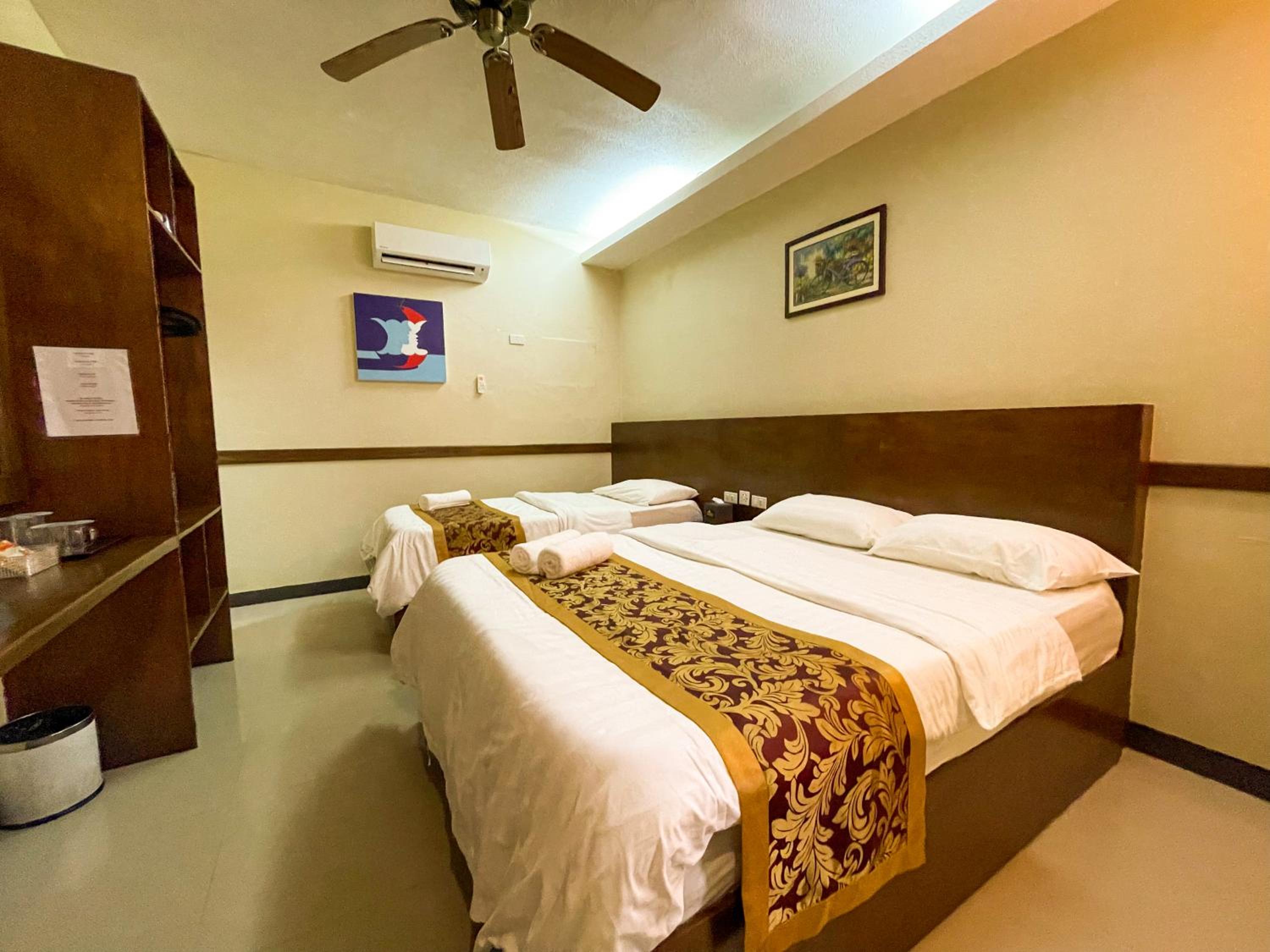 Superior Triple Room - Photo 4