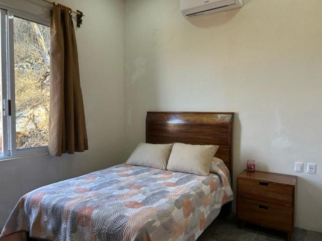 One-Bedroom Apartment with Balcony and Sea View photo 2