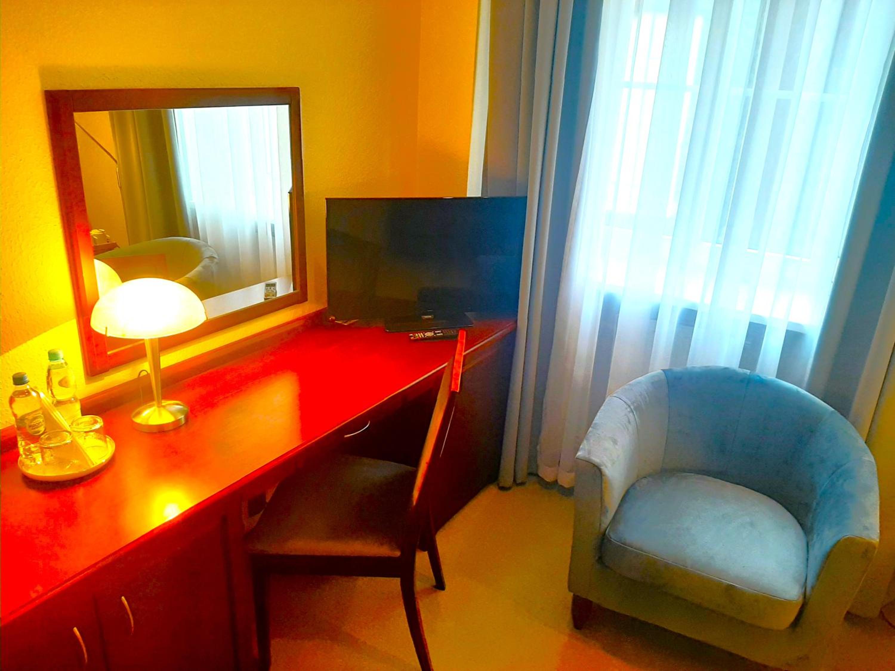 Business Double Room with Gym Access - Photo 4