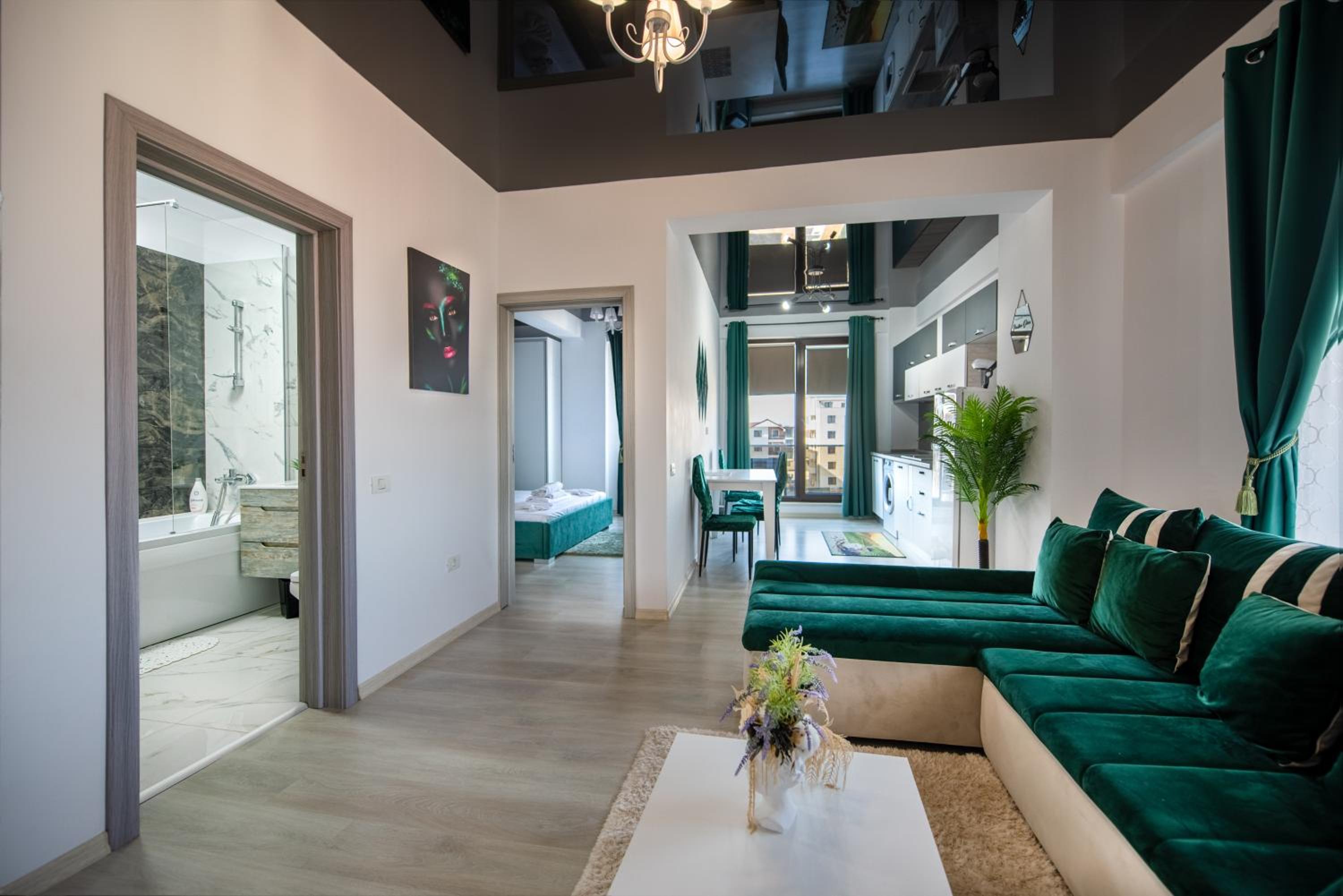 One-Bedroom Apartment - Photo 3
