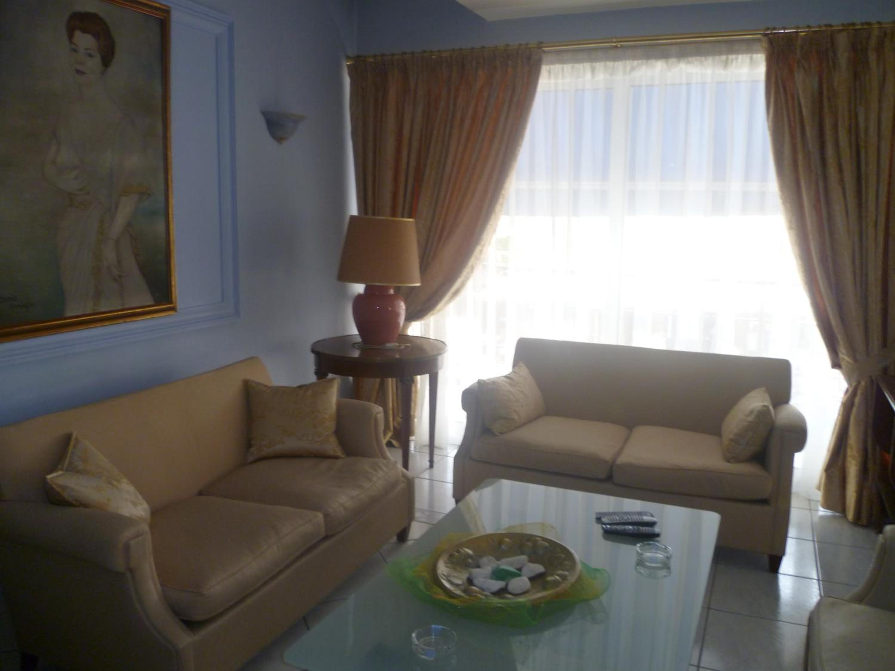 מלון טריטון פיראוס — Family Room