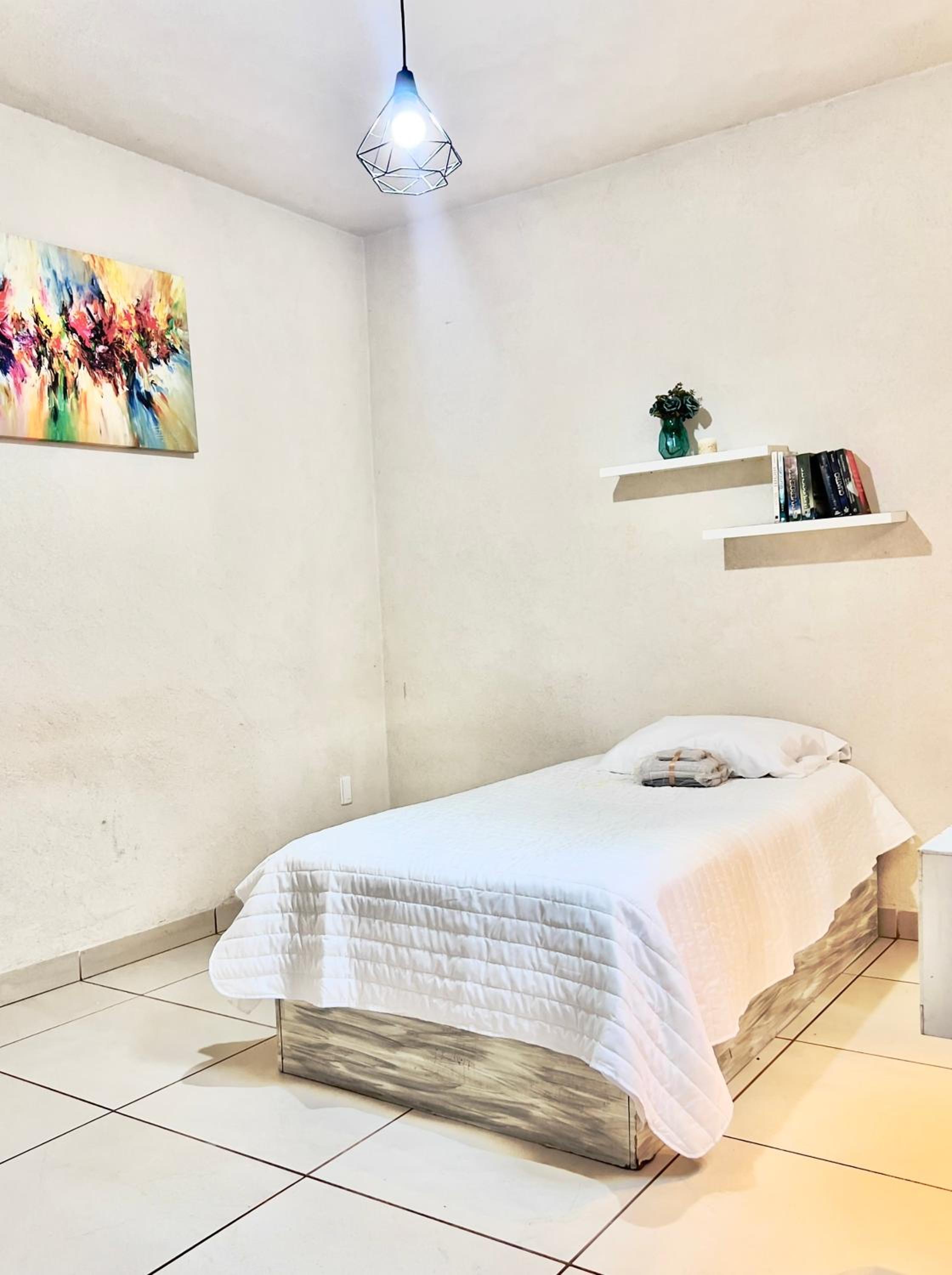 Single Room photo 3