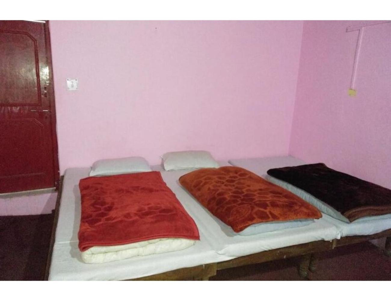 10-Bed Mixed Dormitory Room photo 1