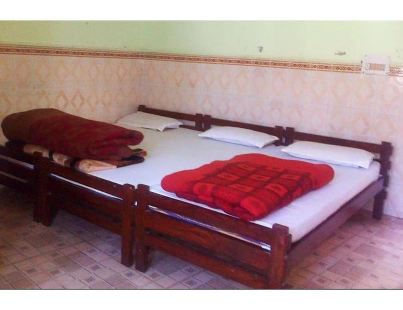 10-Bed Mixed Dormitory Room photo 2