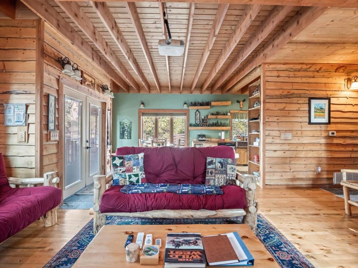 Family Room photo 1