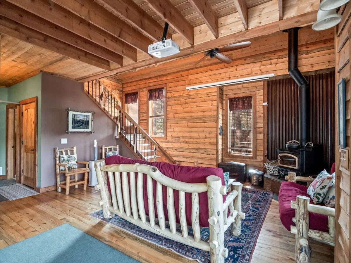 Family Room photo 2