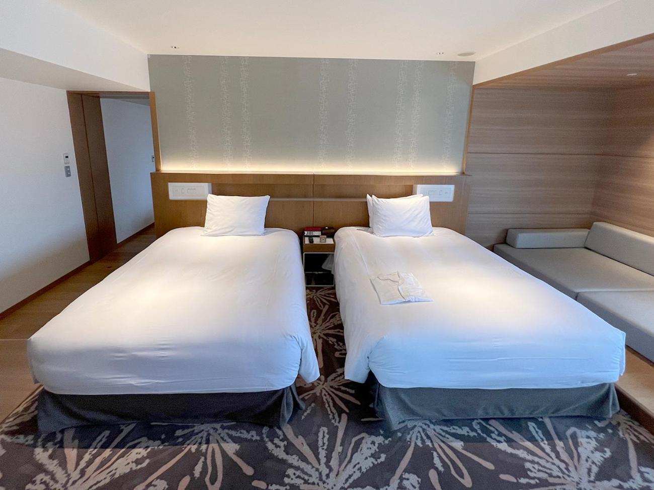 Premium Suite - Non-Smoking (4th Floor) - Photo 4