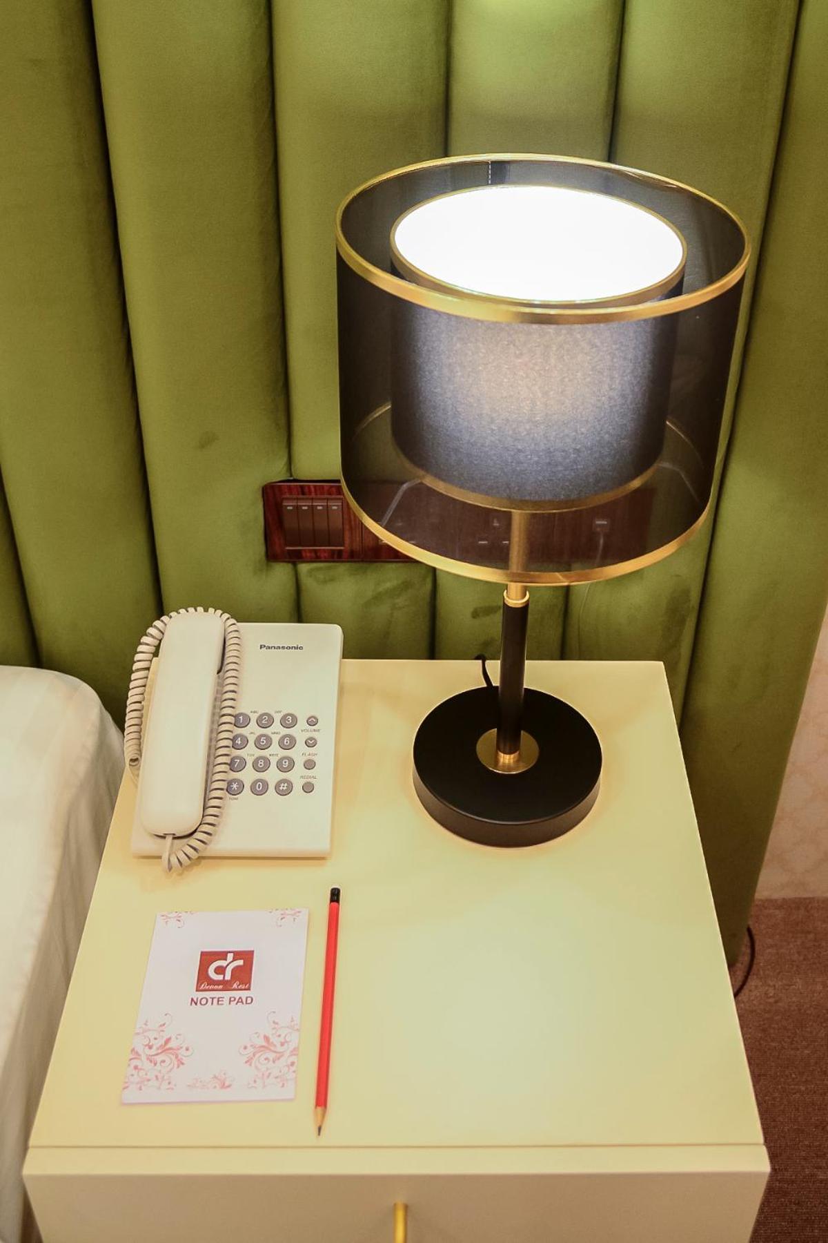 Deluxe Double room with lake view - Photo 11