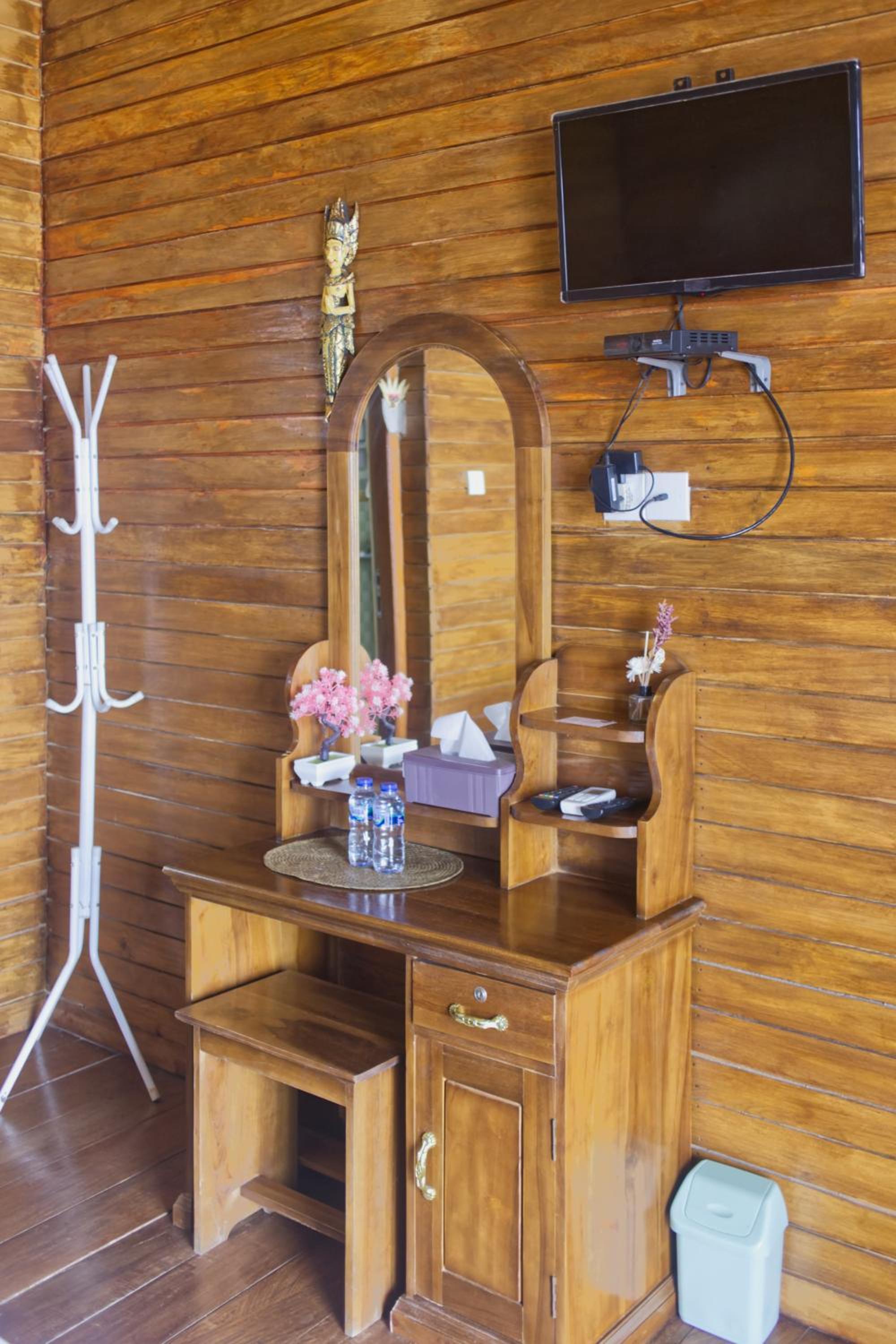Deluxe Double Room with Balcony and Sea View - Photo 14