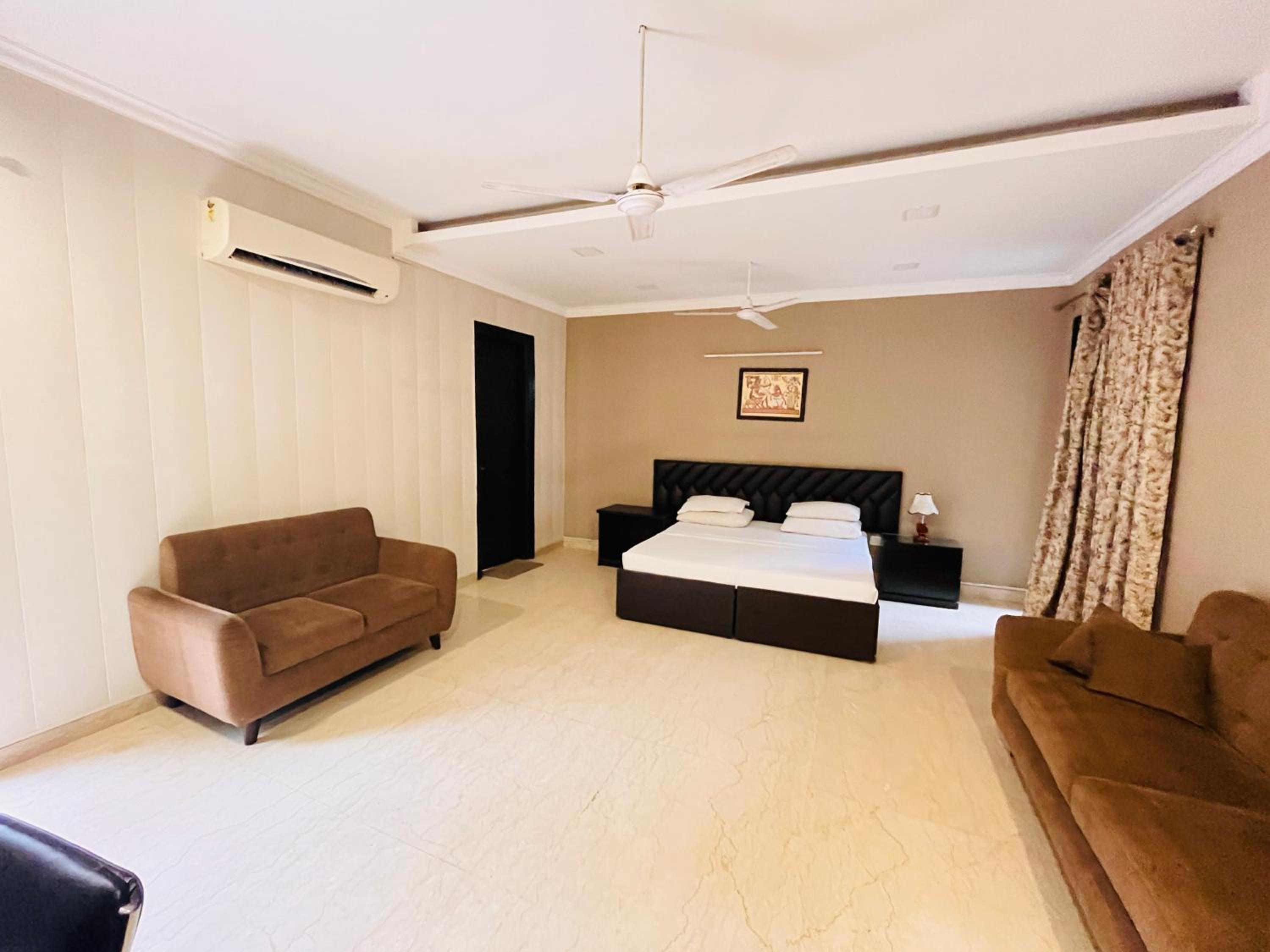 Standard King Room