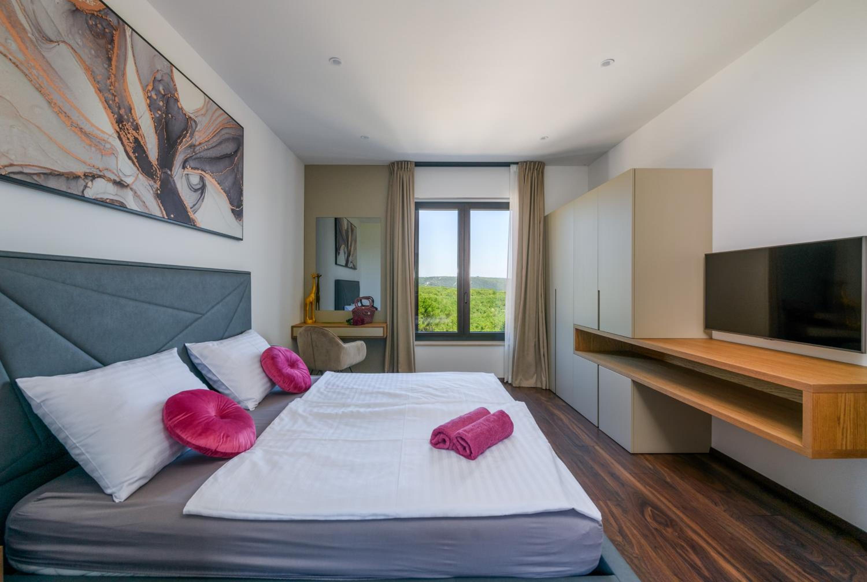 Three-Bedroom Villa photo 1