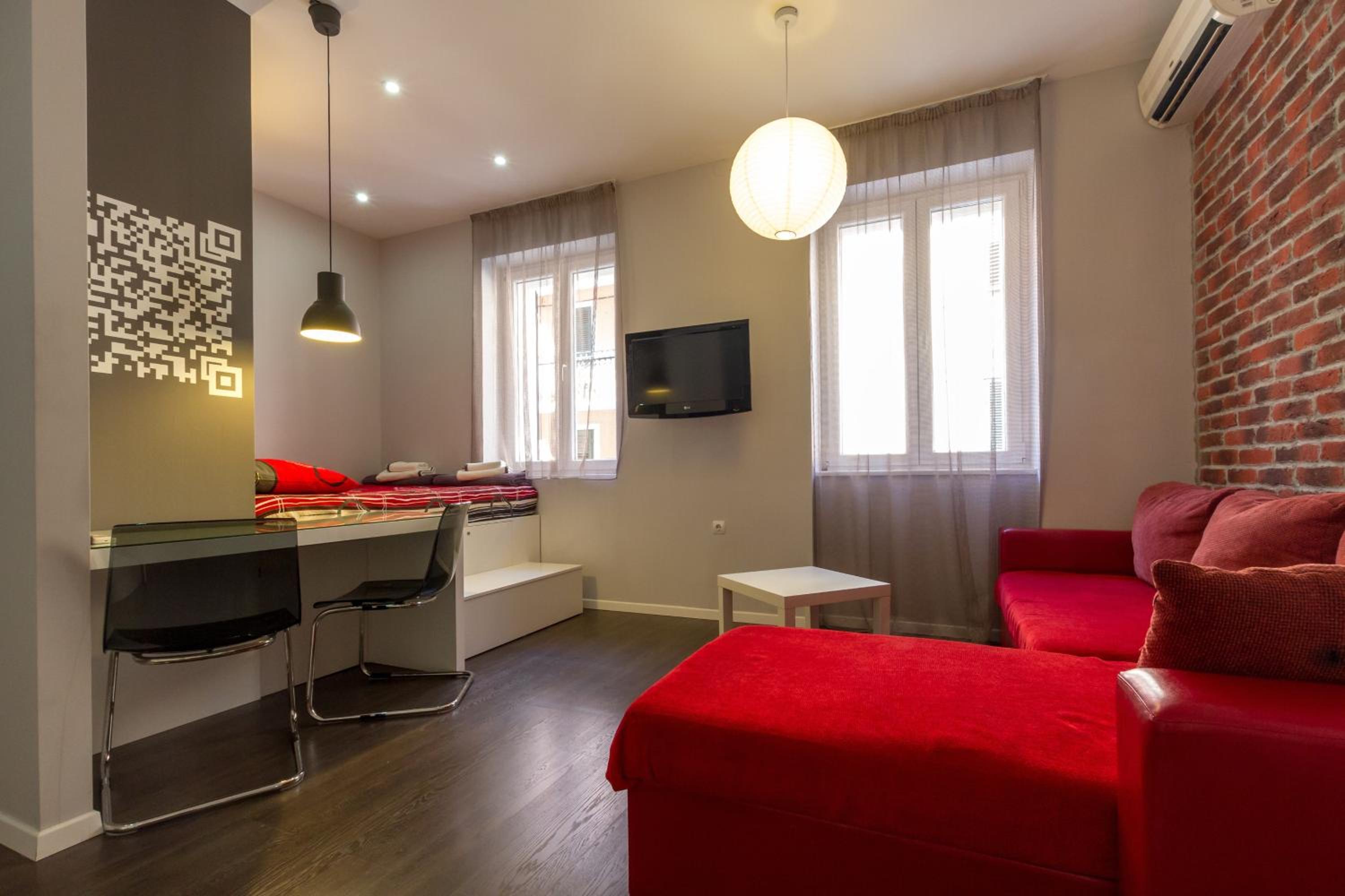 One-Bedroom Apartment (2 Adults)