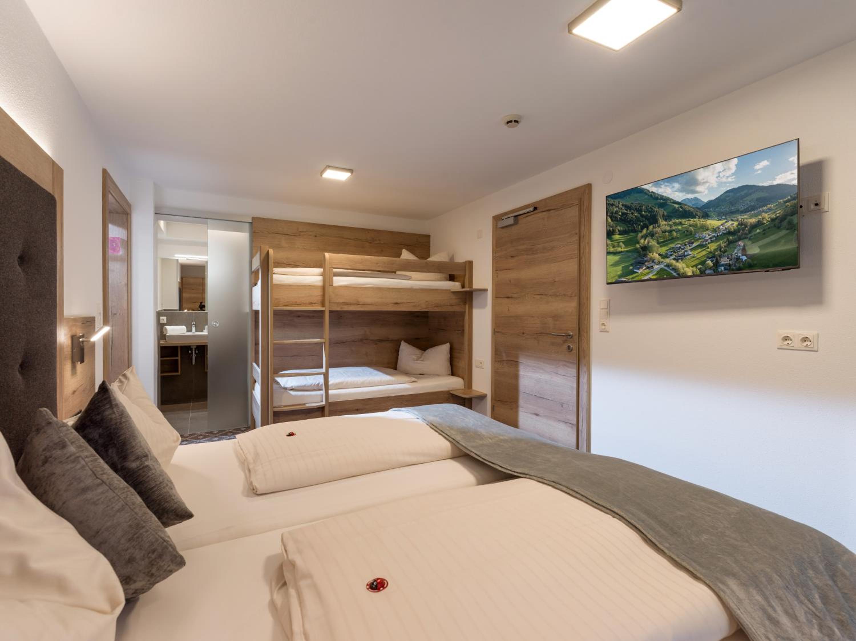 Junior Suite with Balcony photo 1