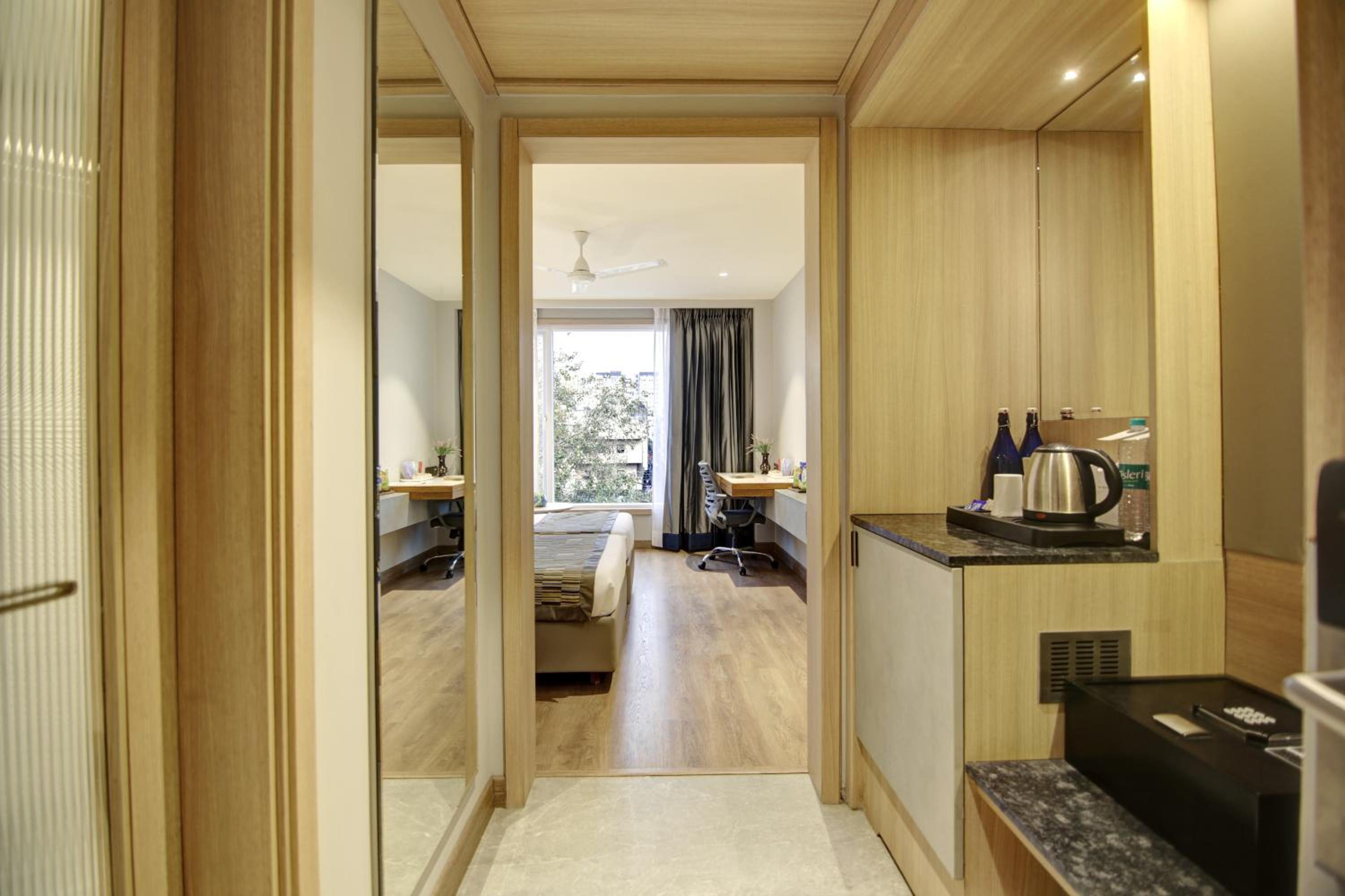 Deluxe Room - Photo 14