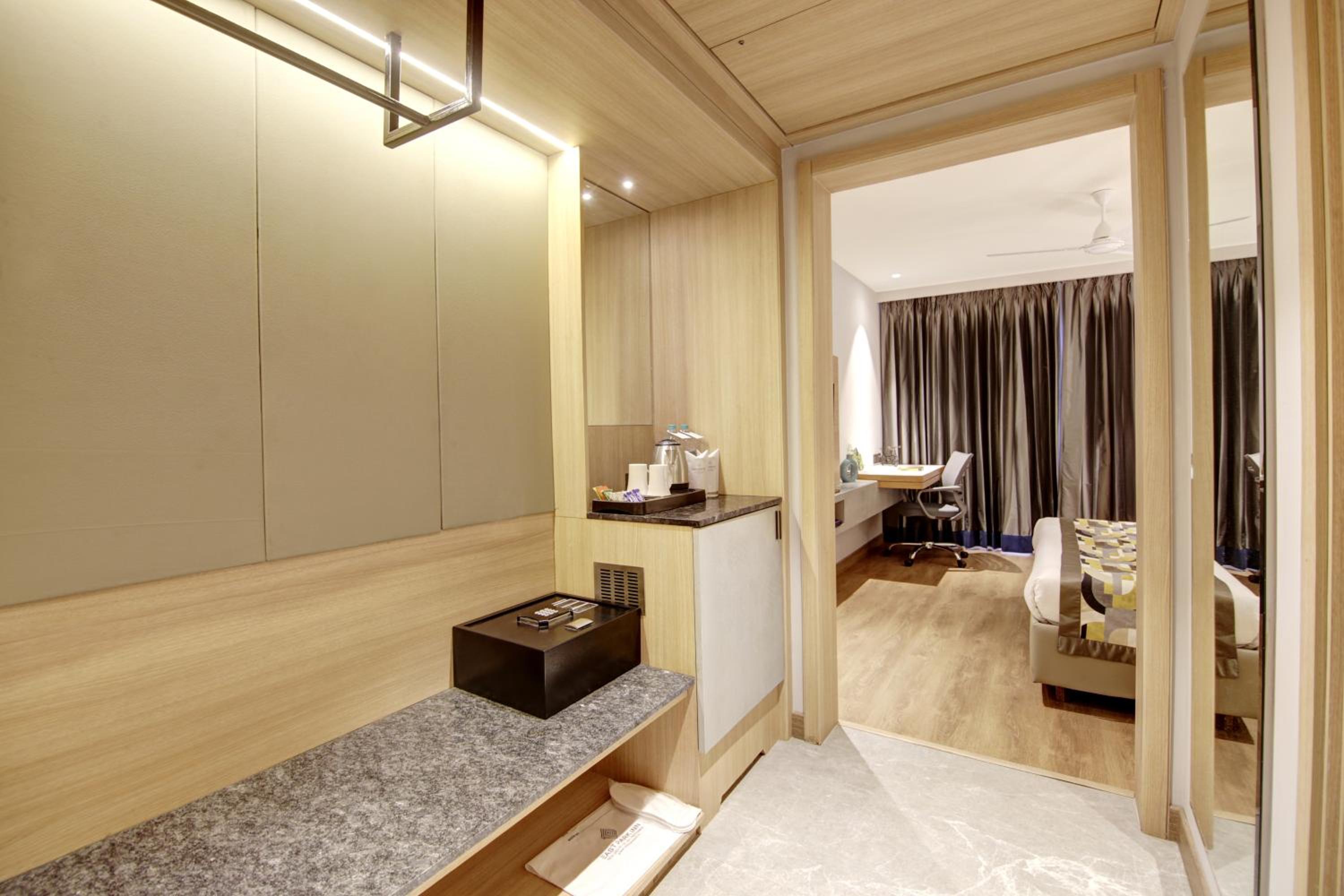 Deluxe Room - Photo 13