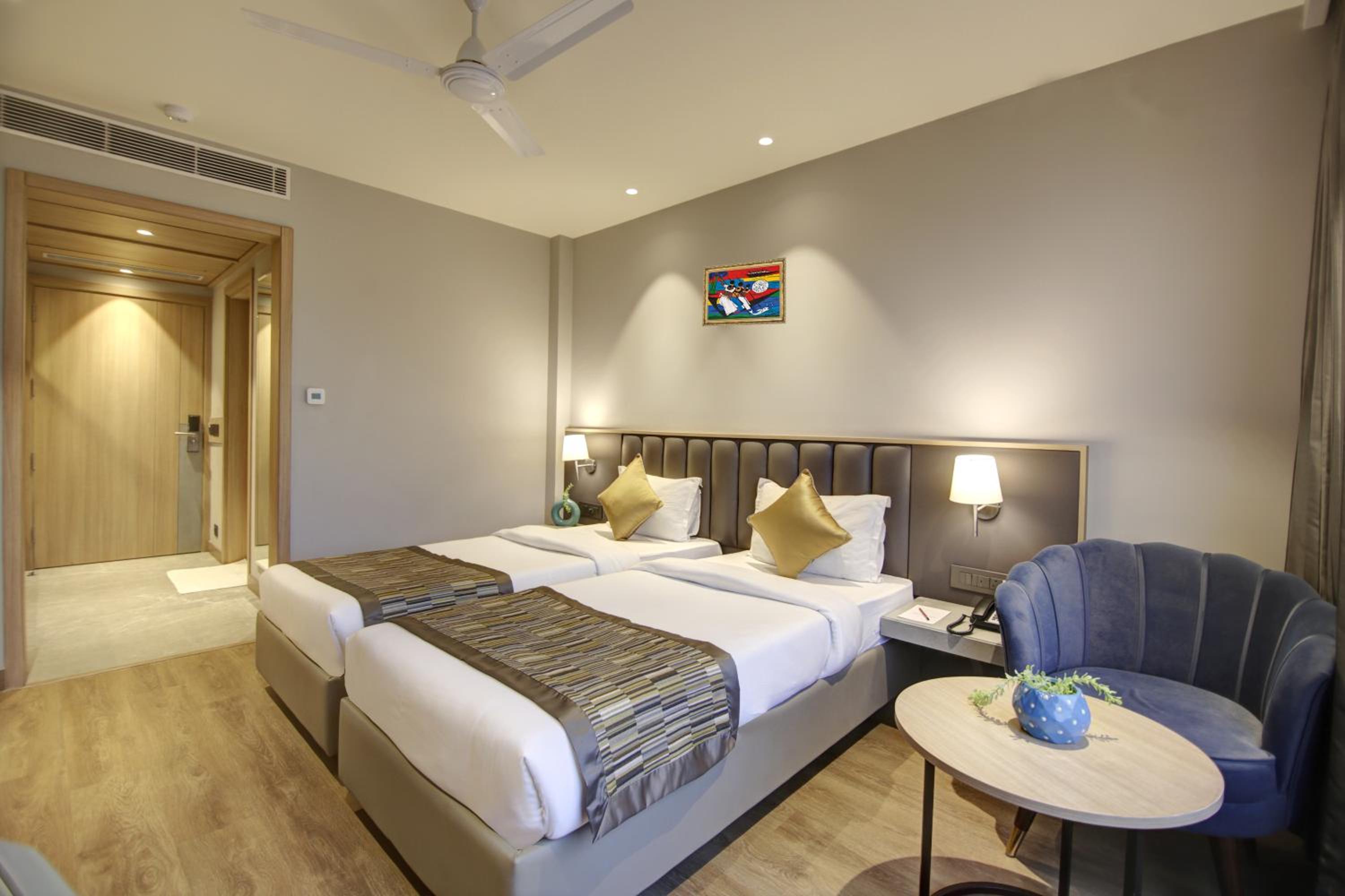 Deluxe Twin Room - Photo 17