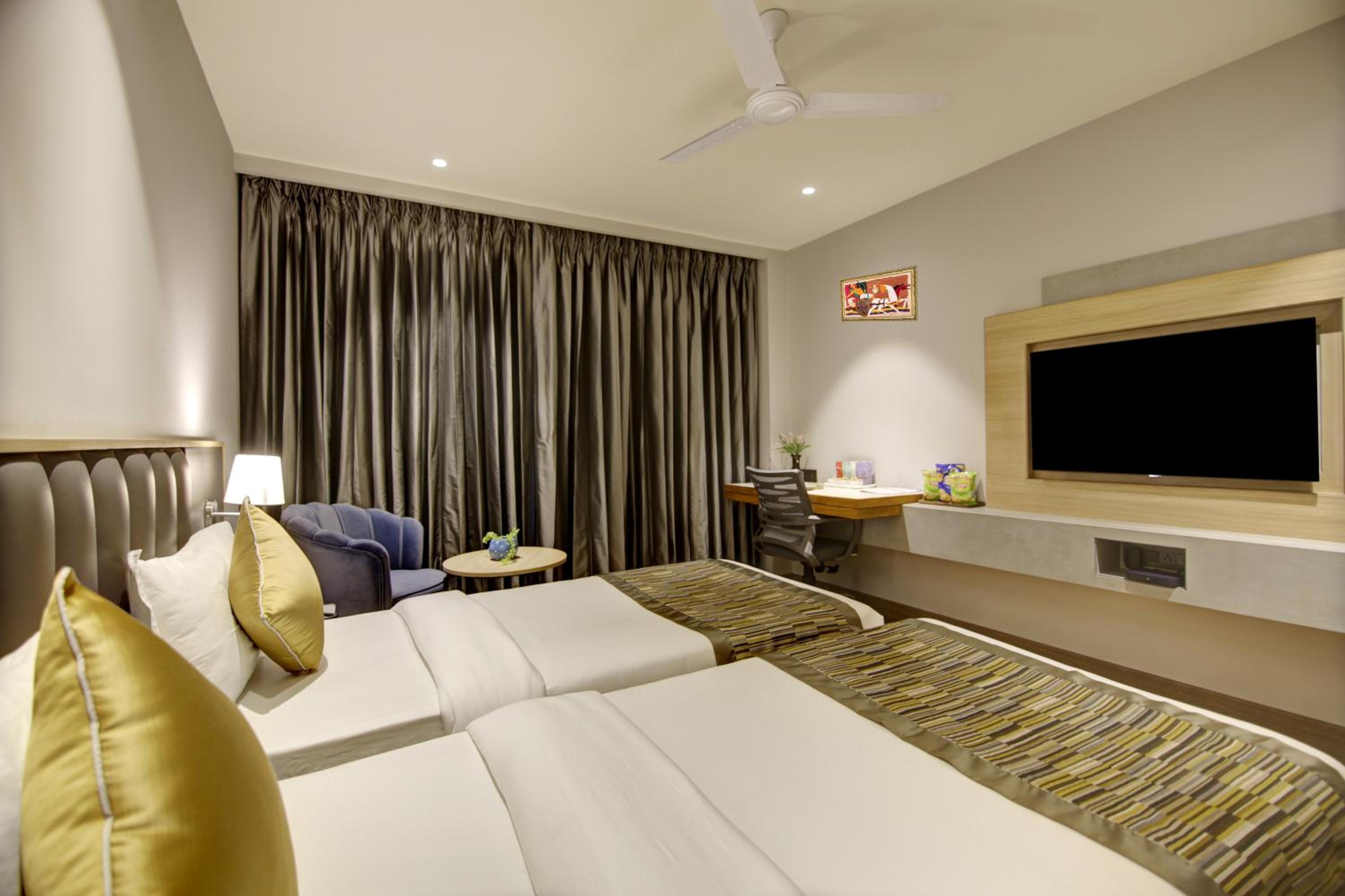 Deluxe Twin Room - Photo 16