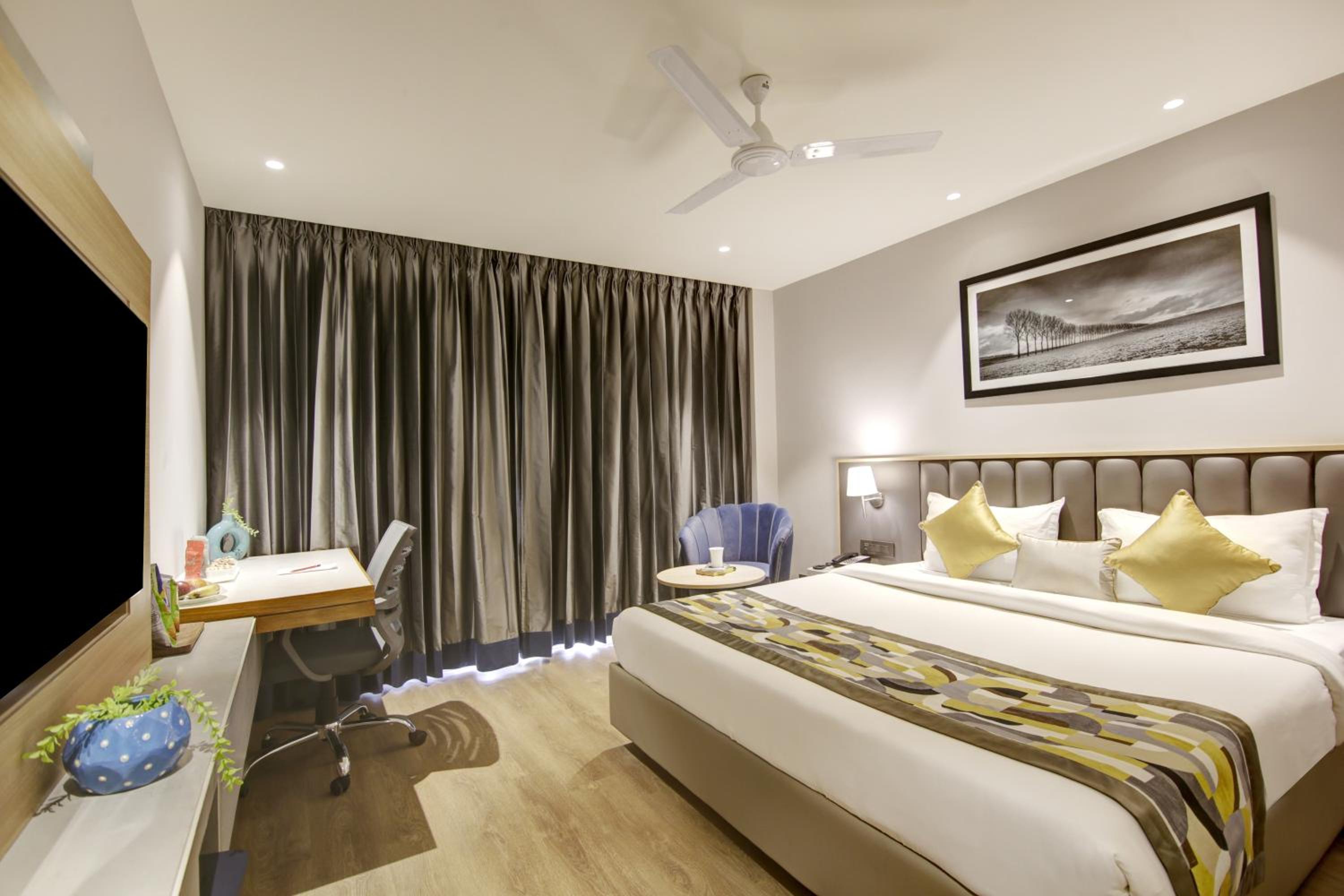 Deluxe Room - Photo 3