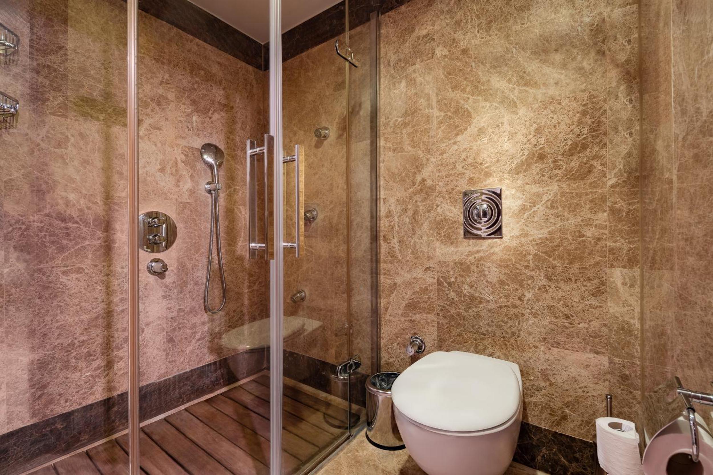 King Suite photo 2
