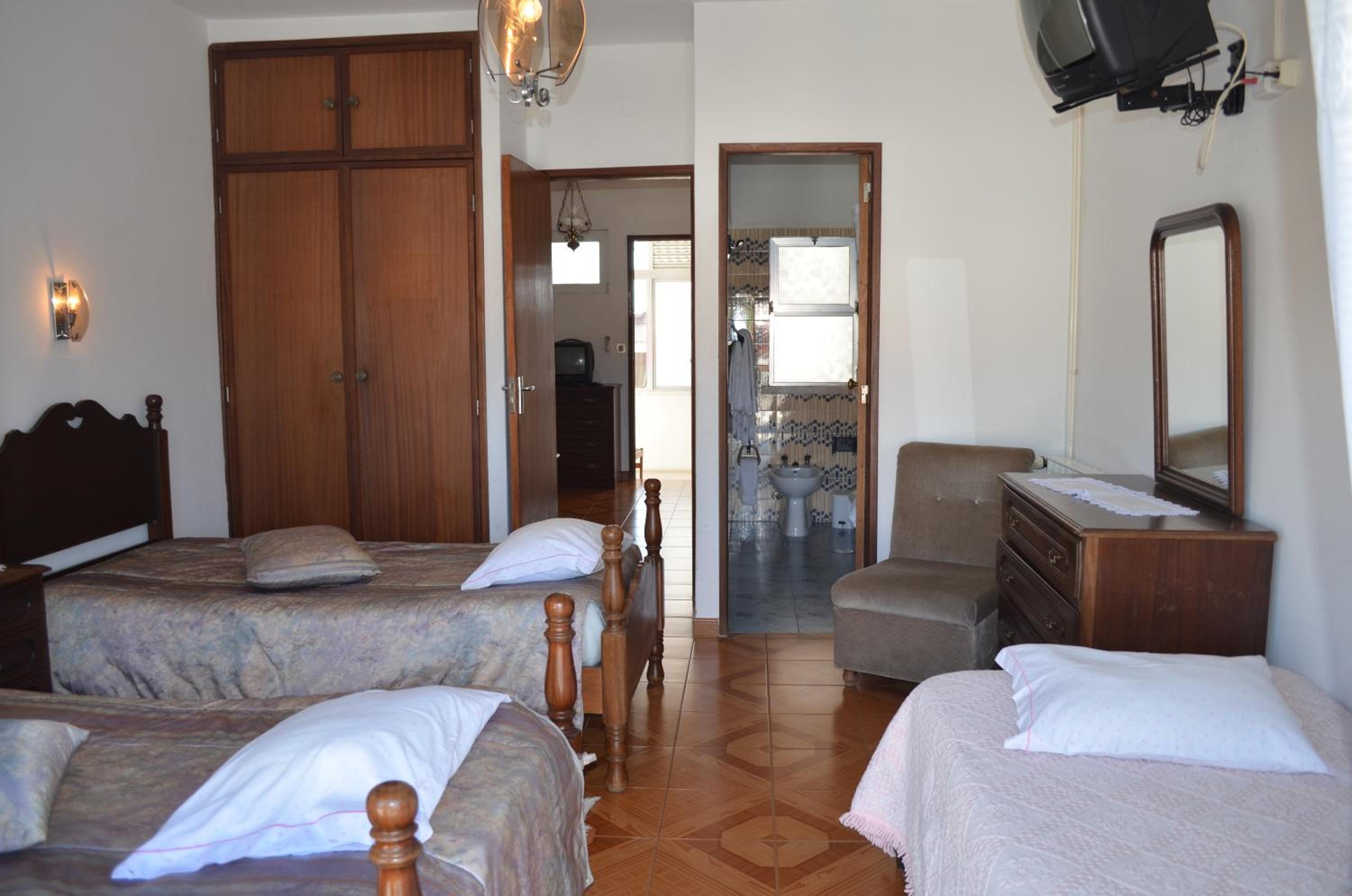 Family Room with Balcony photo 3