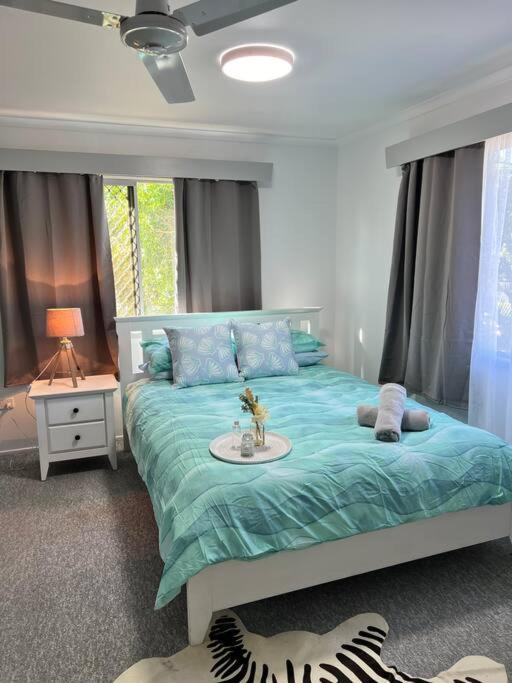 Six-Bedroom House photo 1