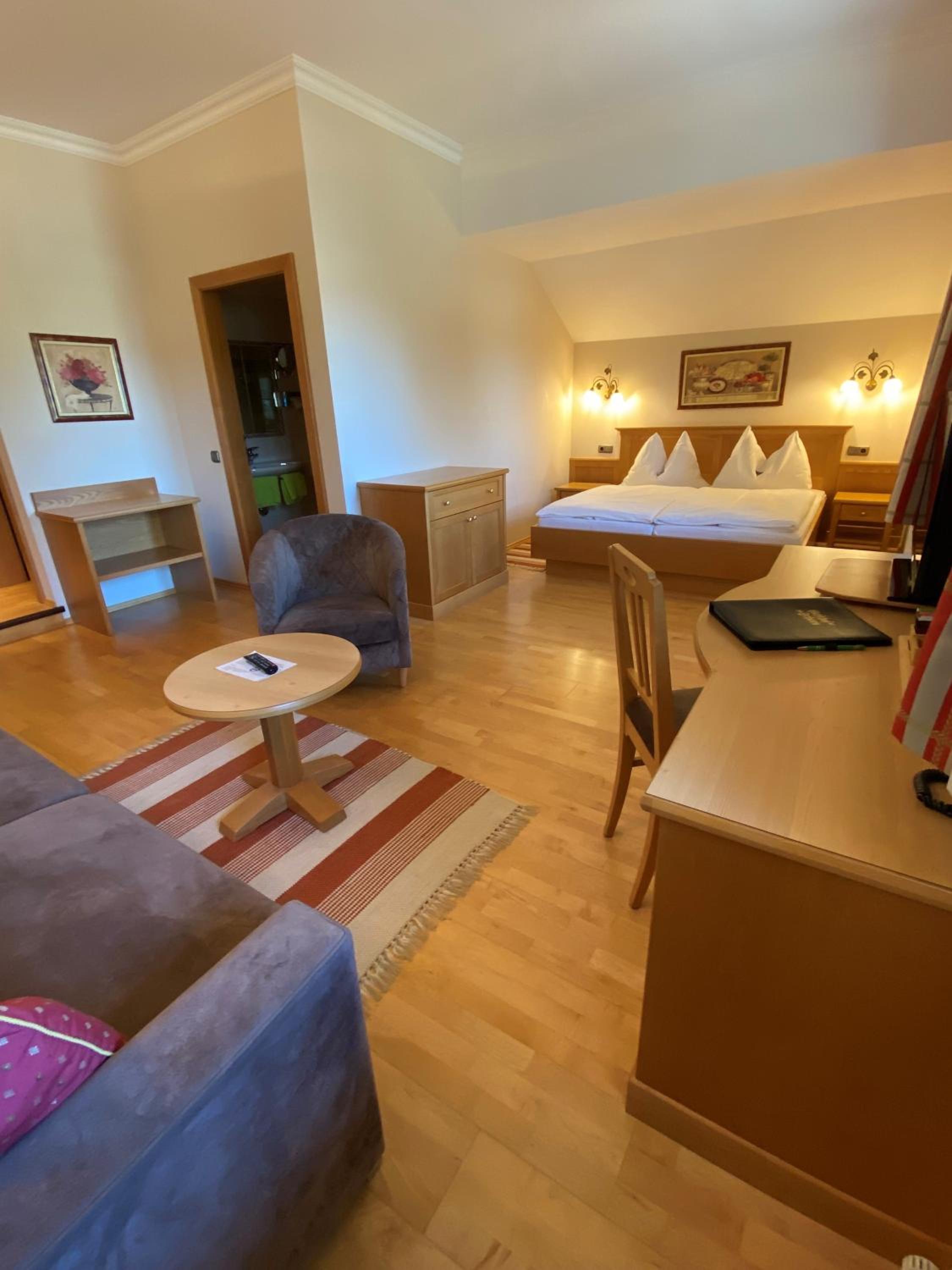 Large Double Room photo 1