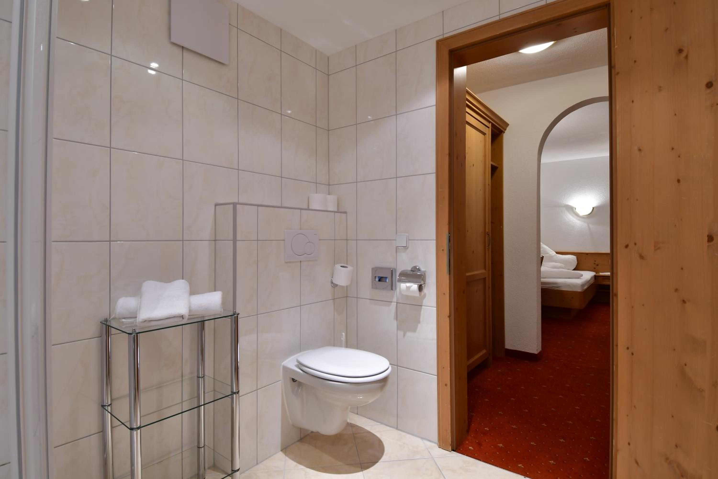 Double Room - Photo 2