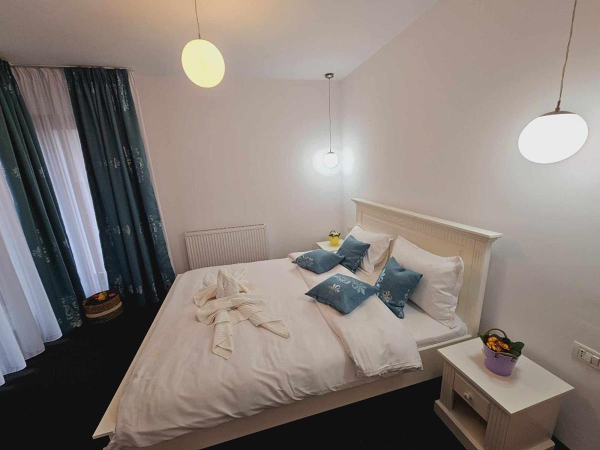 Double Room With Lake View photo 2