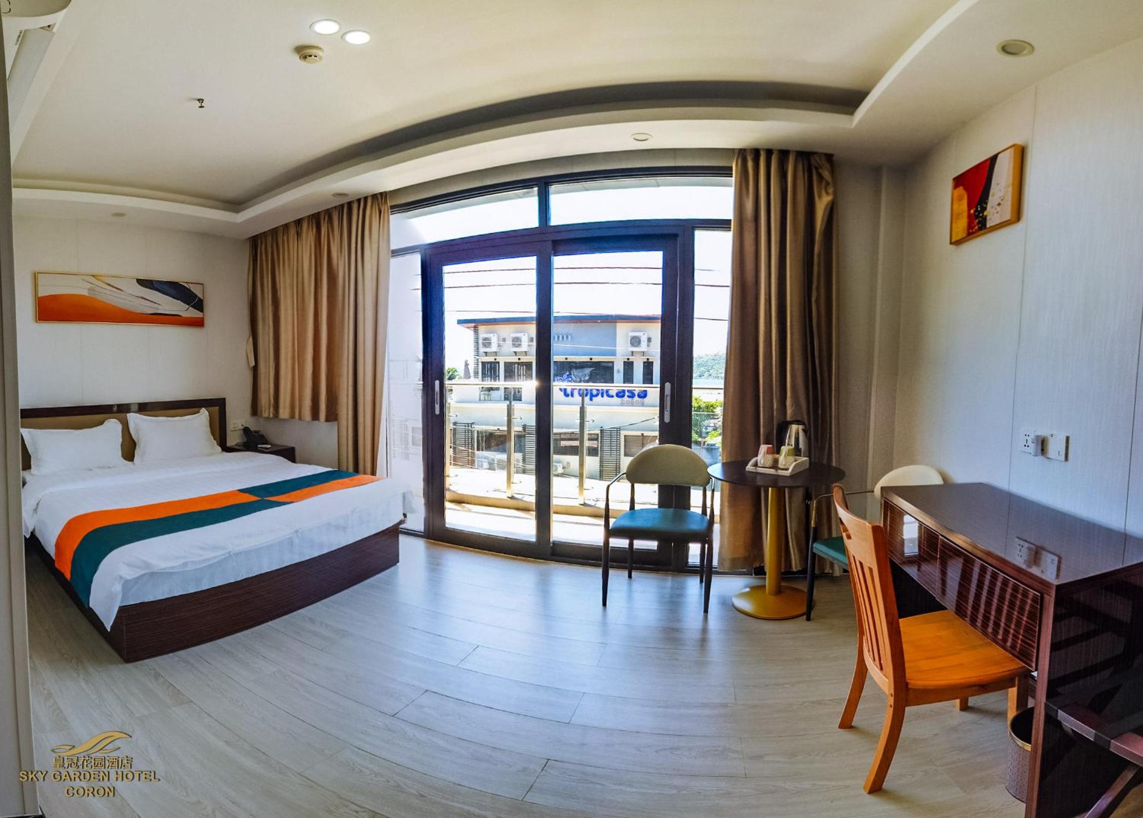 Deluxe Double Room with Balcony - Photo 31