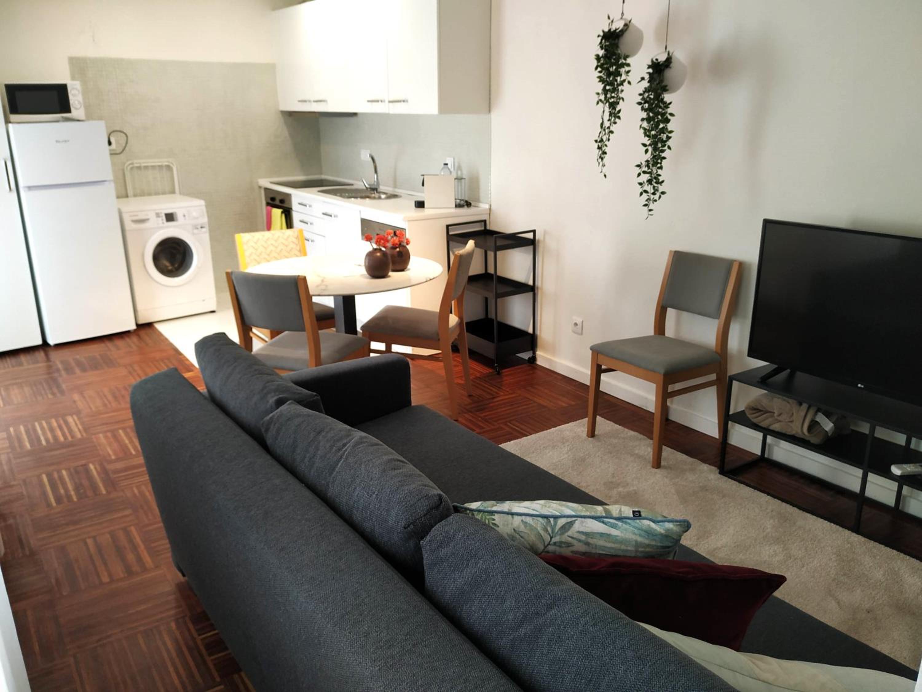 One-Bedroom Apartment photo 3