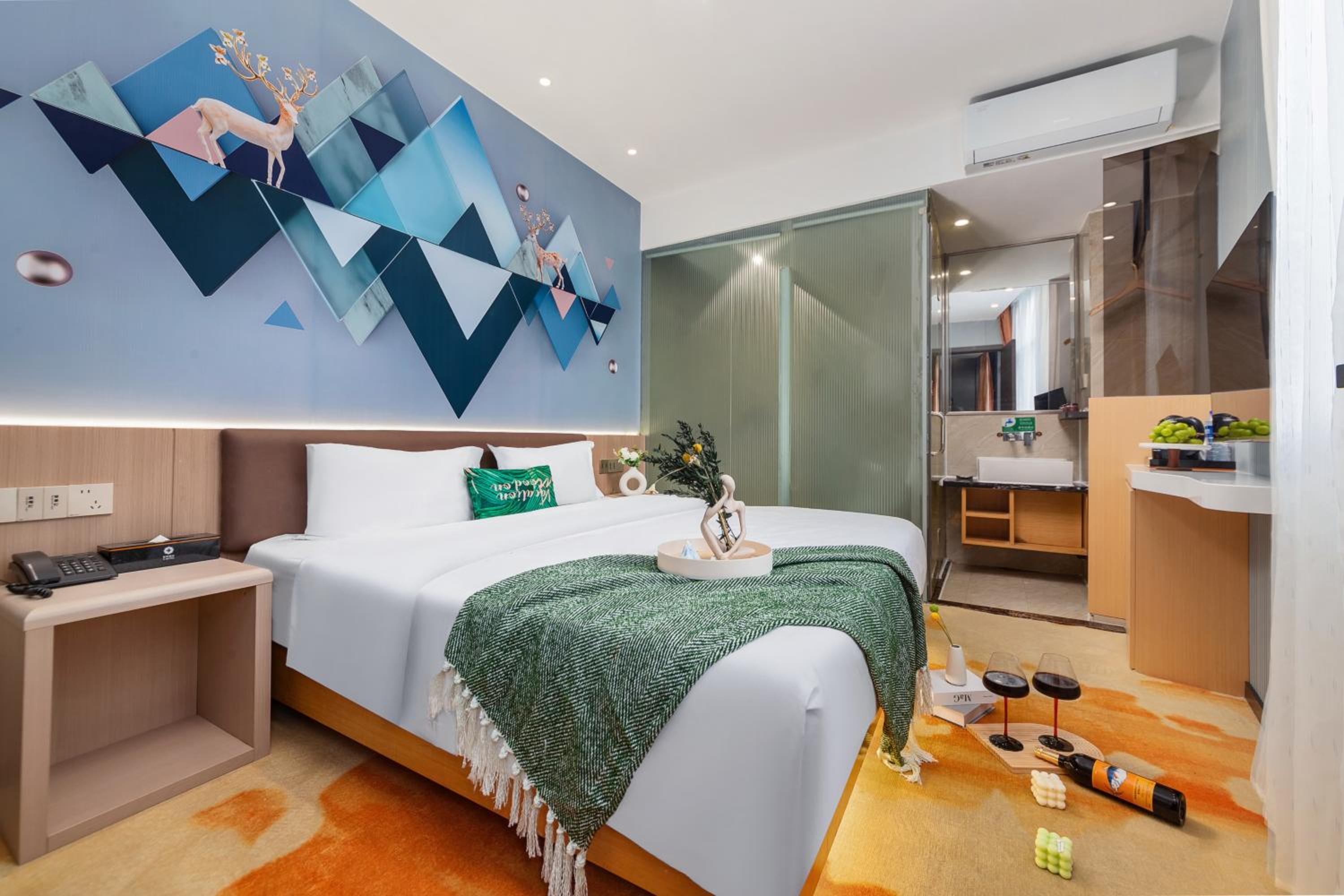 Deep Sleep King Room photo 1