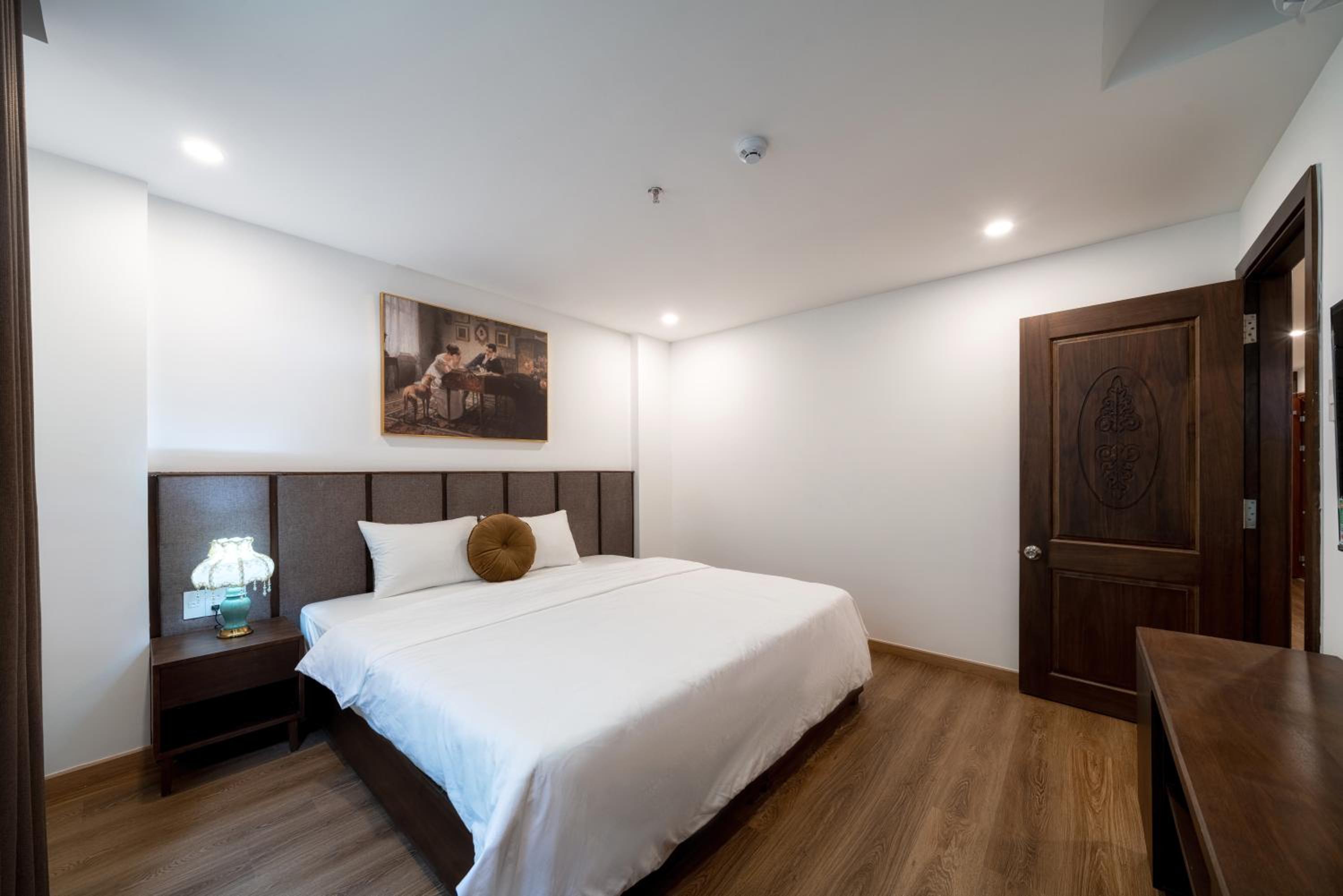 Apartment - Photo 1