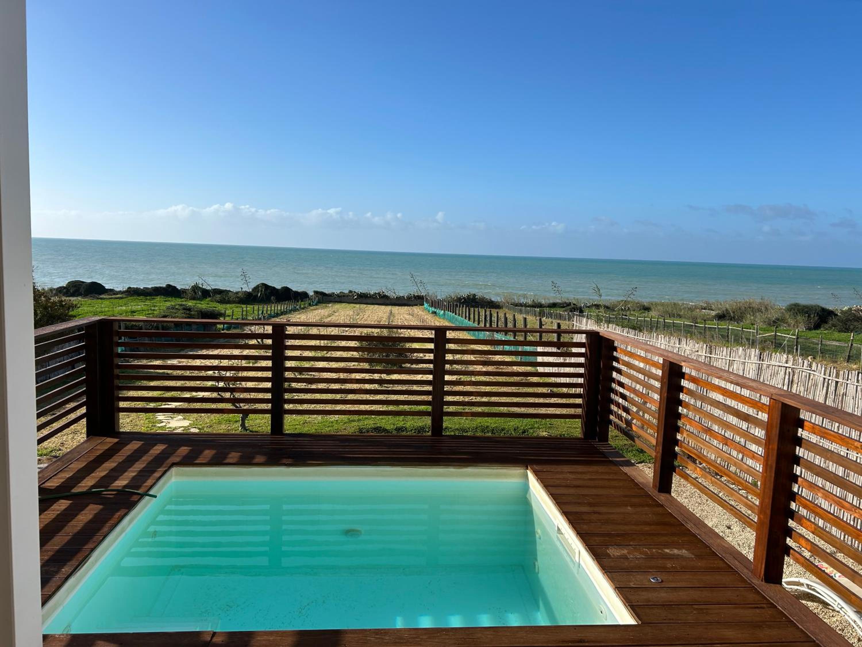 Three-Bedroom Villa photo 2