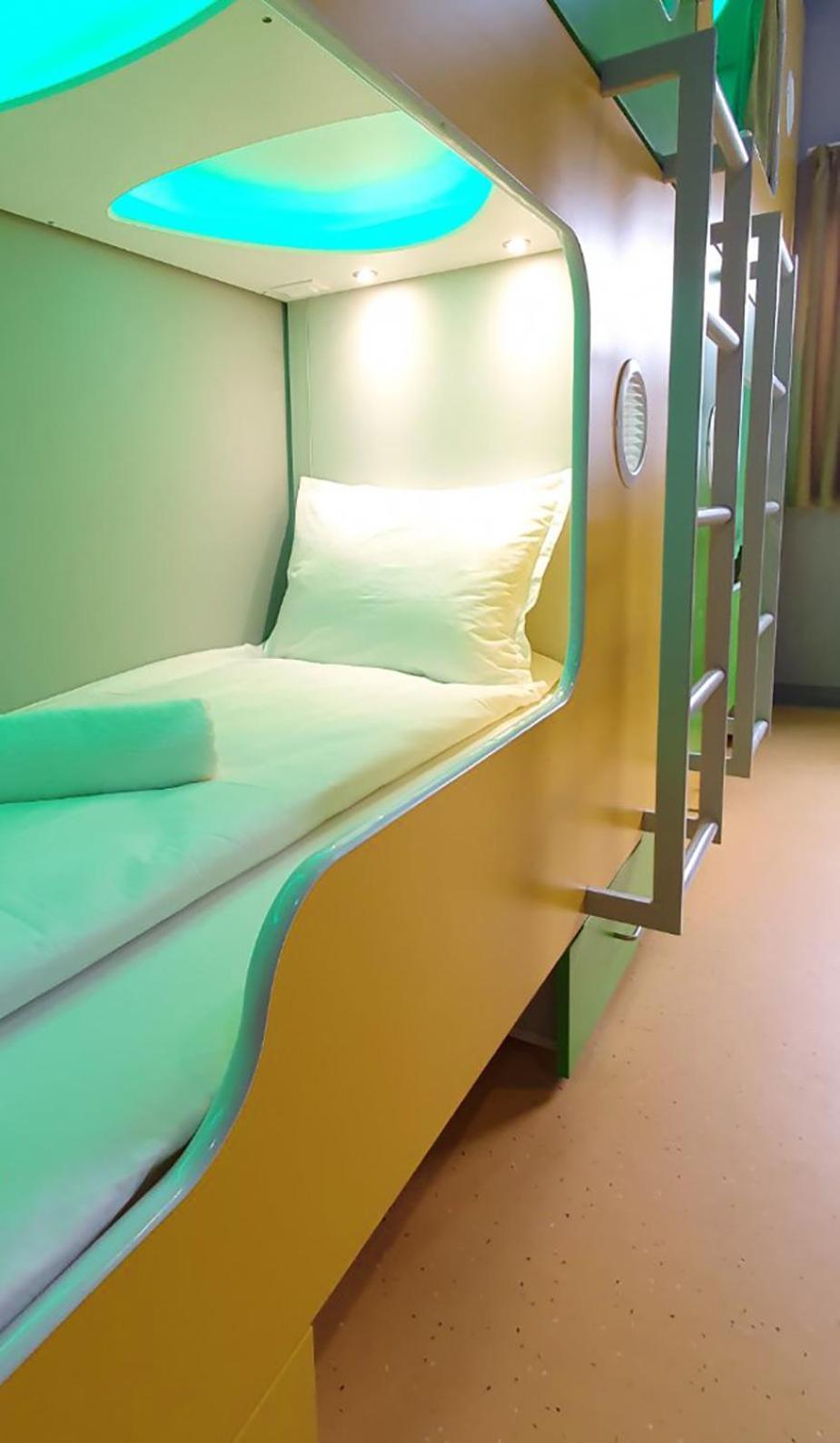 Bed in 8-Bed Mixed Dormitory Room photo 3