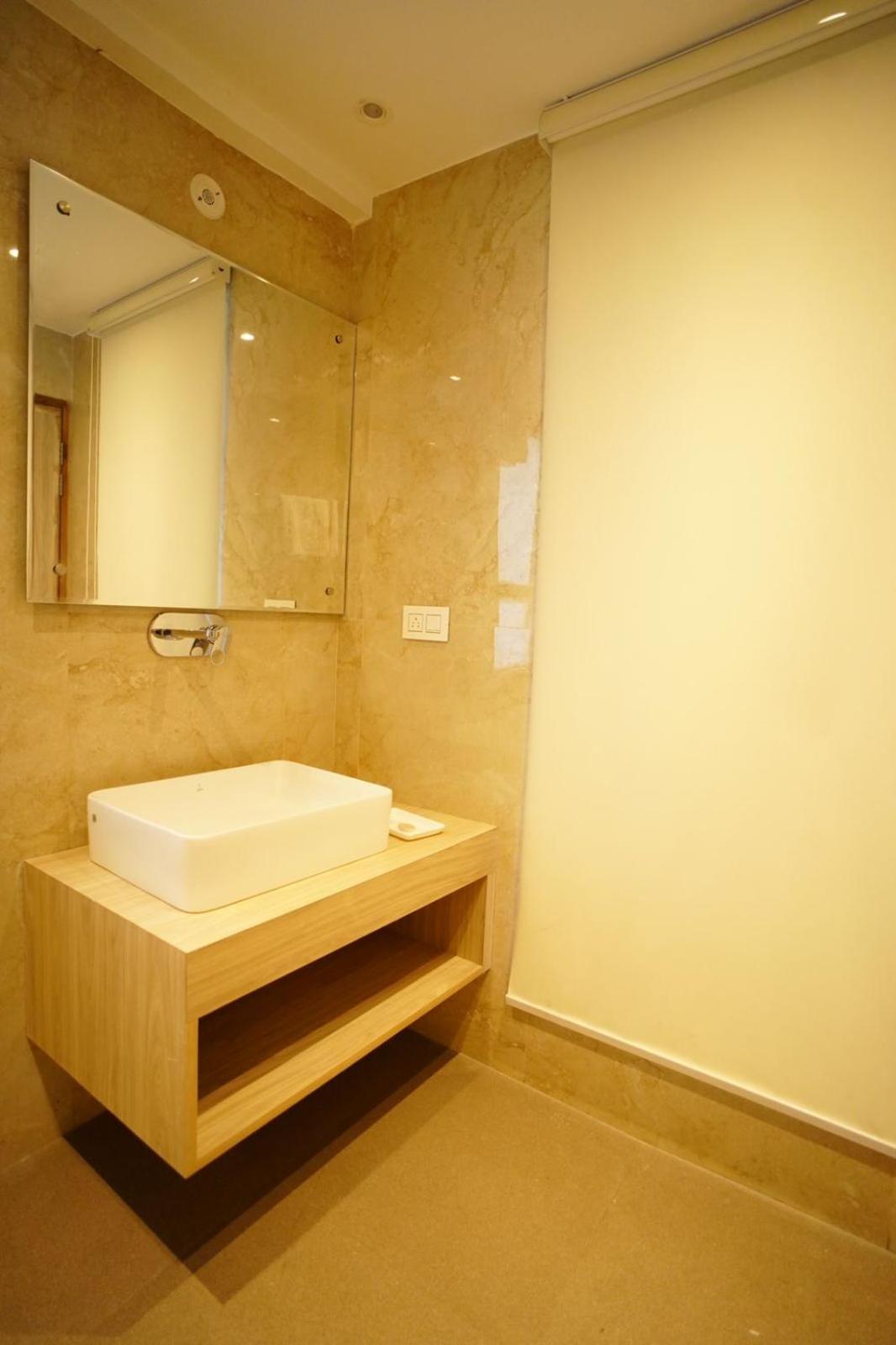 Deluxe King Room photo 2