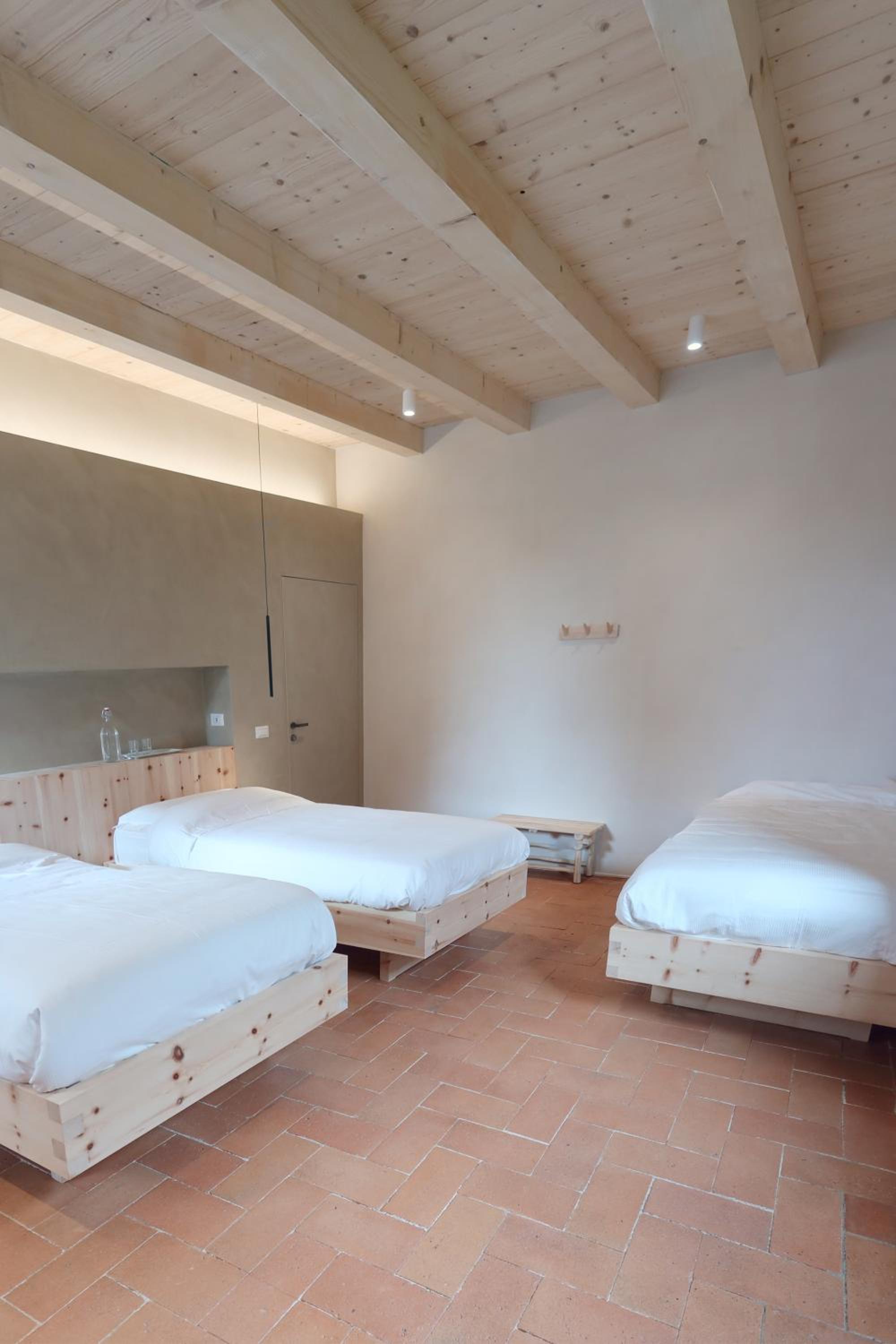 Triple Room with Private Bathroom photo 3