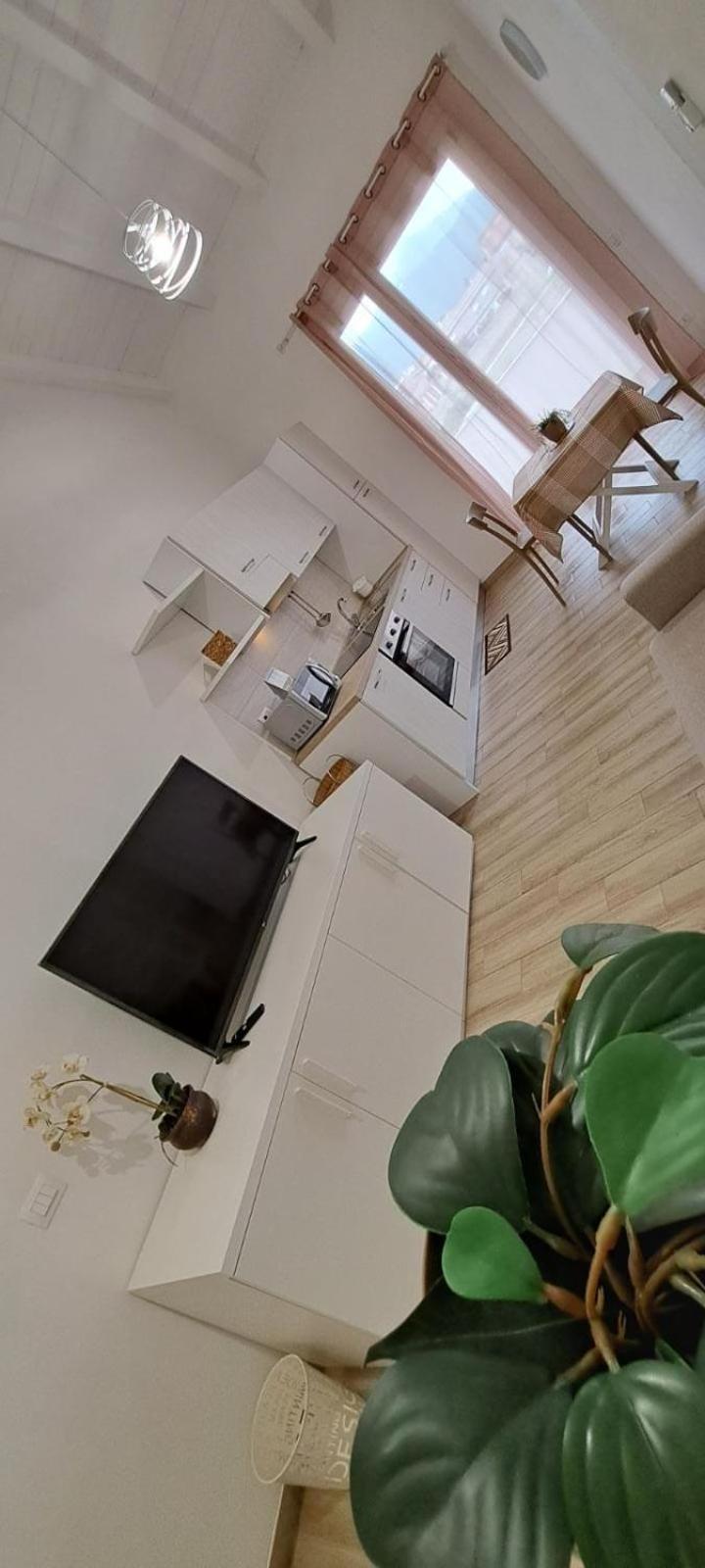 Maisonette photo 2